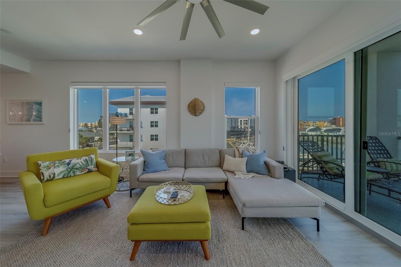 Image 14 of 59 For 400 150th Avenue 407