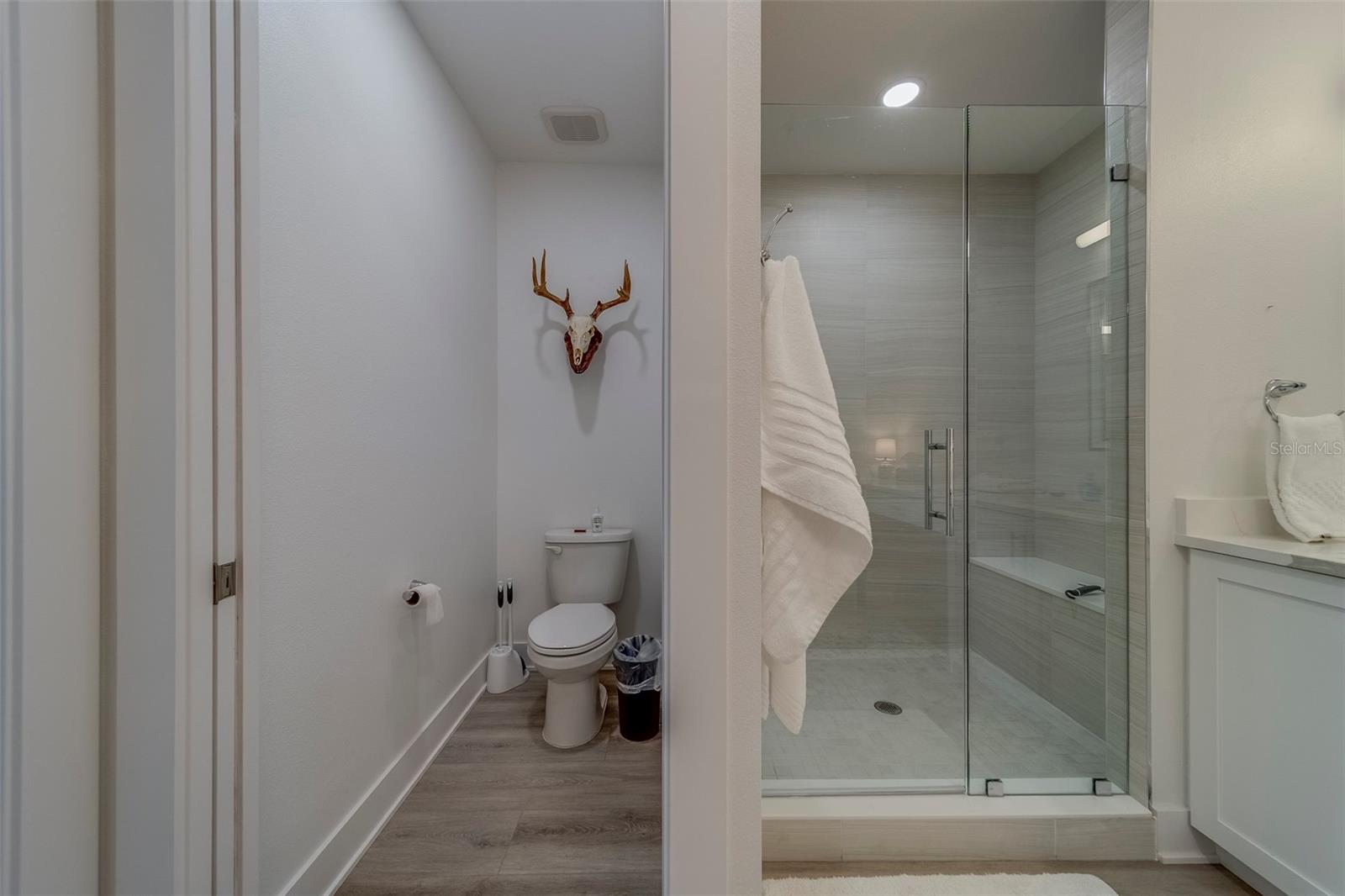 Image 21 of 59 For 400 150th Avenue 407