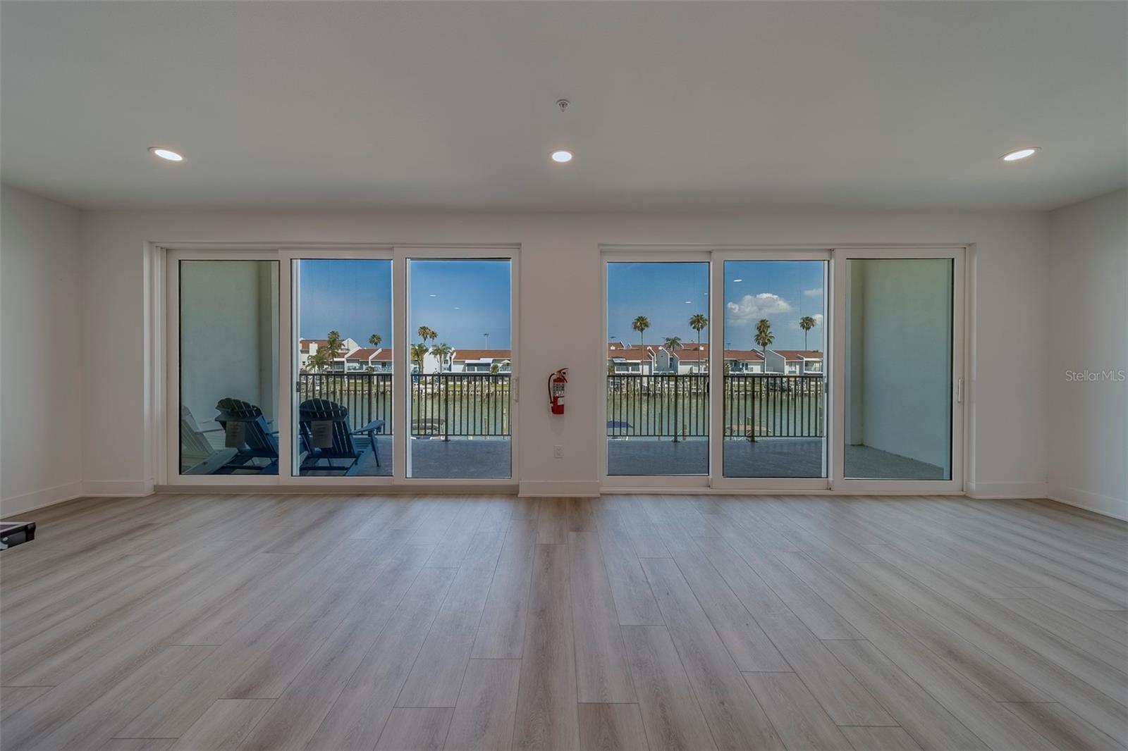 Image 49 of 59 For 400 150th Avenue 407