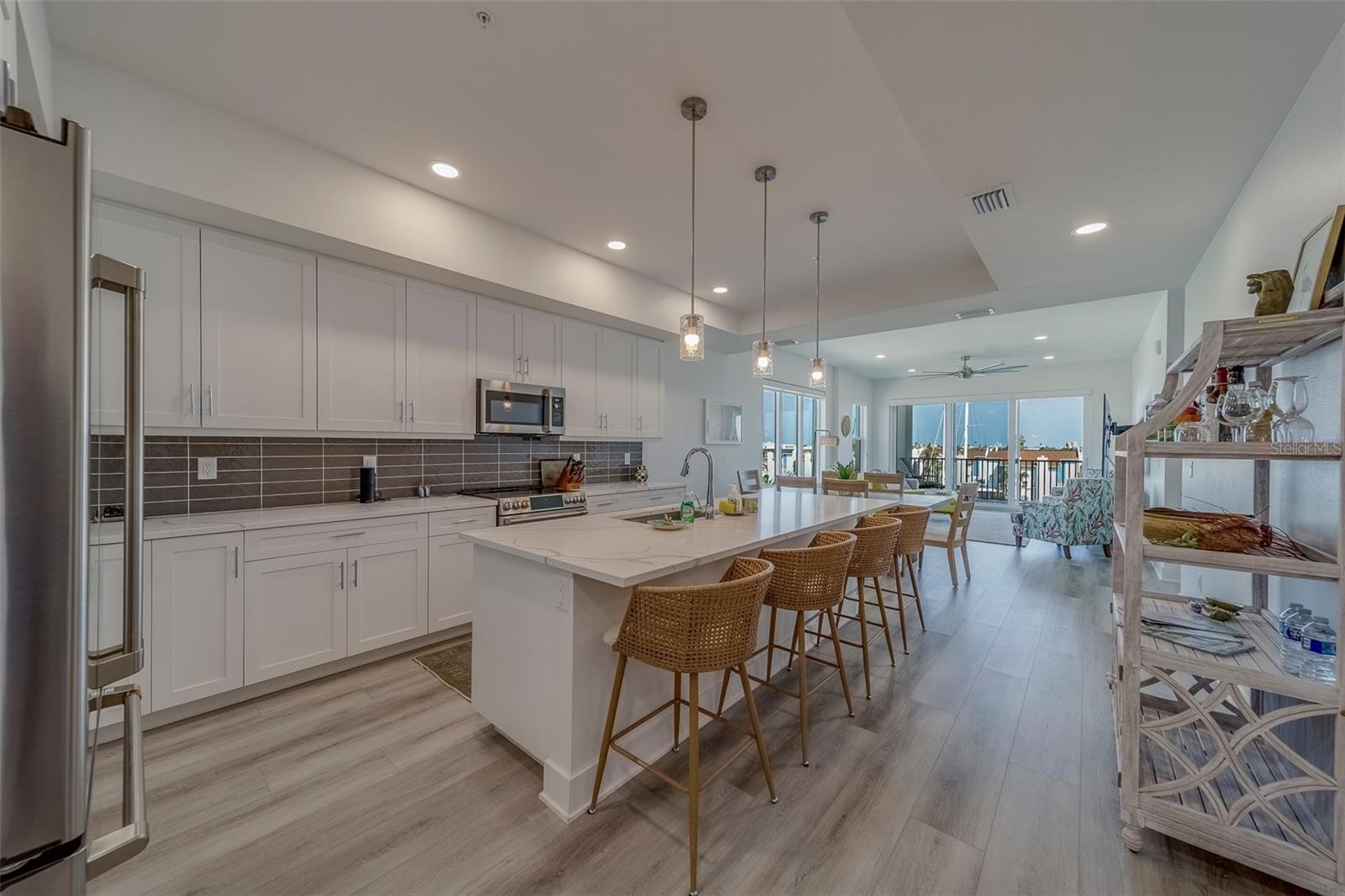 Image 6 of 59 For 400 150th Avenue 407