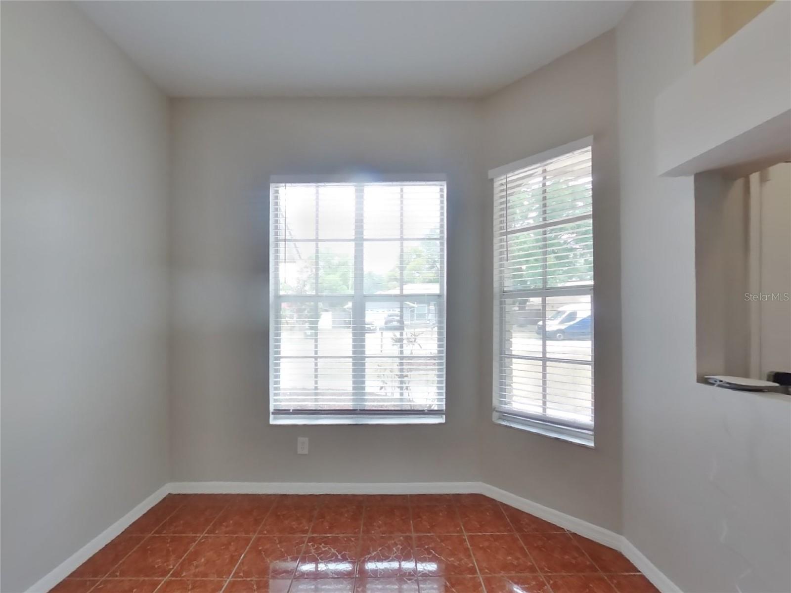 Image 4 of 21 For 2227 Groveland Drive