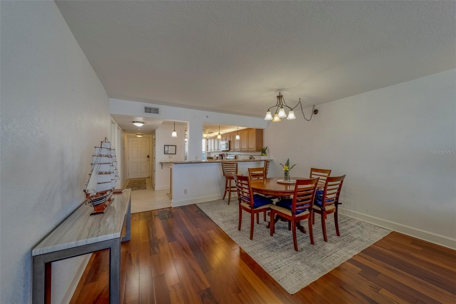 Image 10 of 52 For 17900 Gulf Boulevard 12c