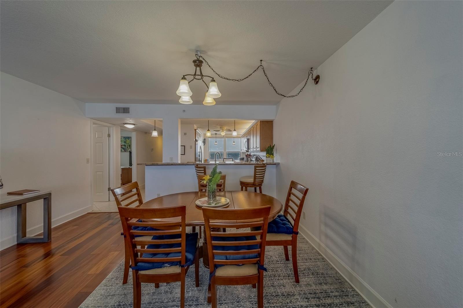 Image 11 of 52 For 17900 Gulf Boulevard 12c