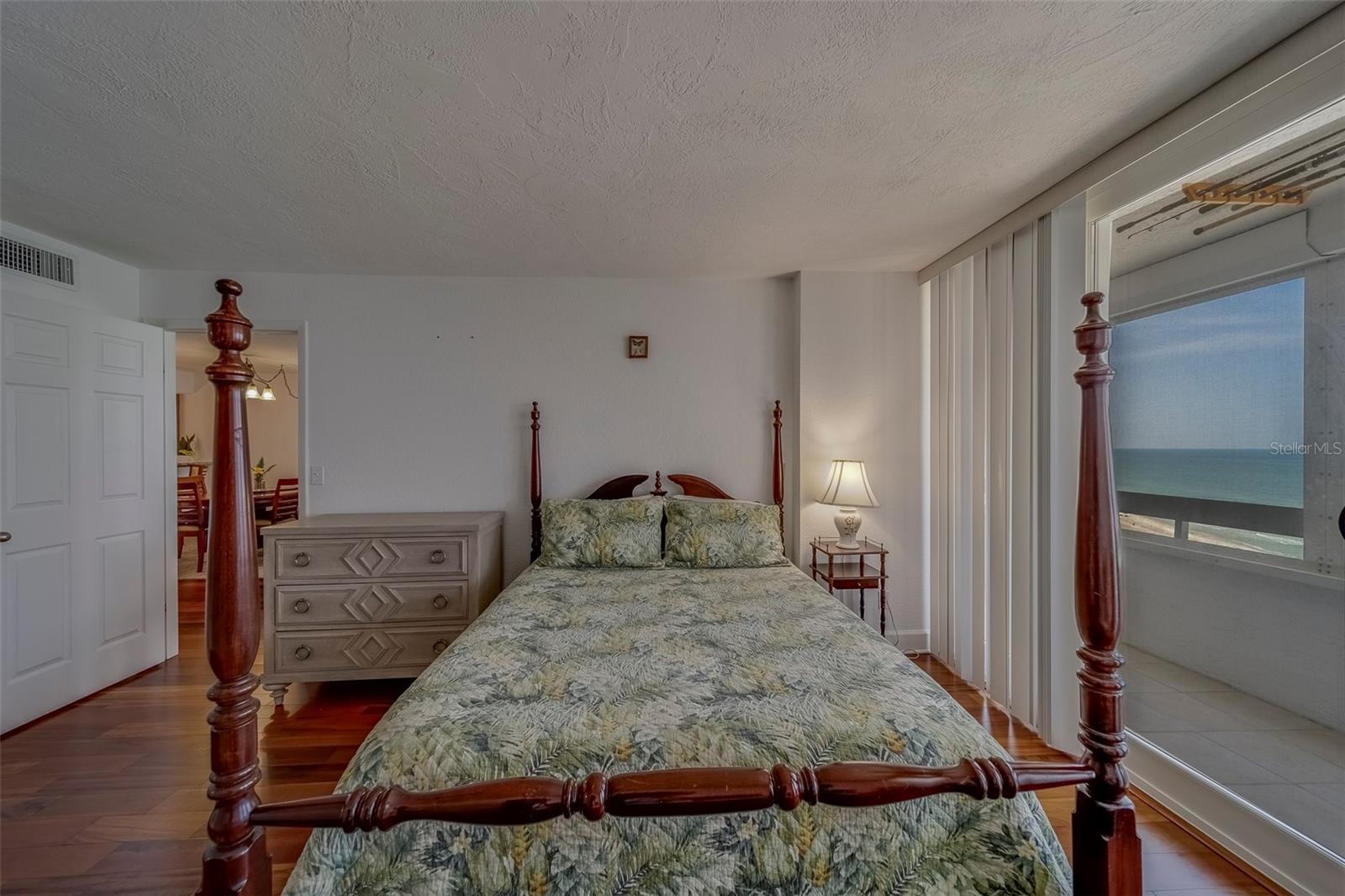 Image 17 of 52 For 17900 Gulf Boulevard 12c