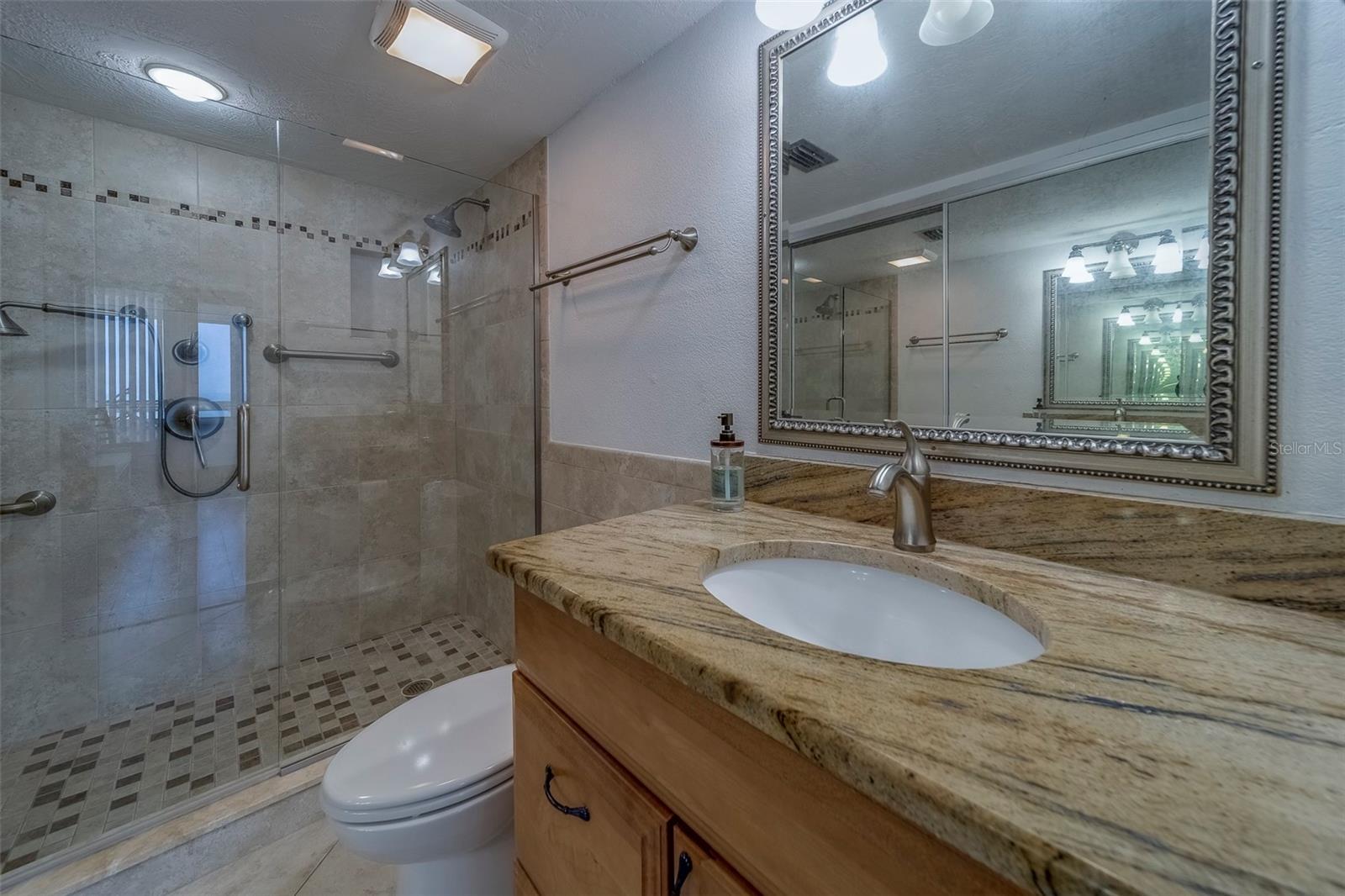Image 21 of 52 For 17900 Gulf Boulevard 12c