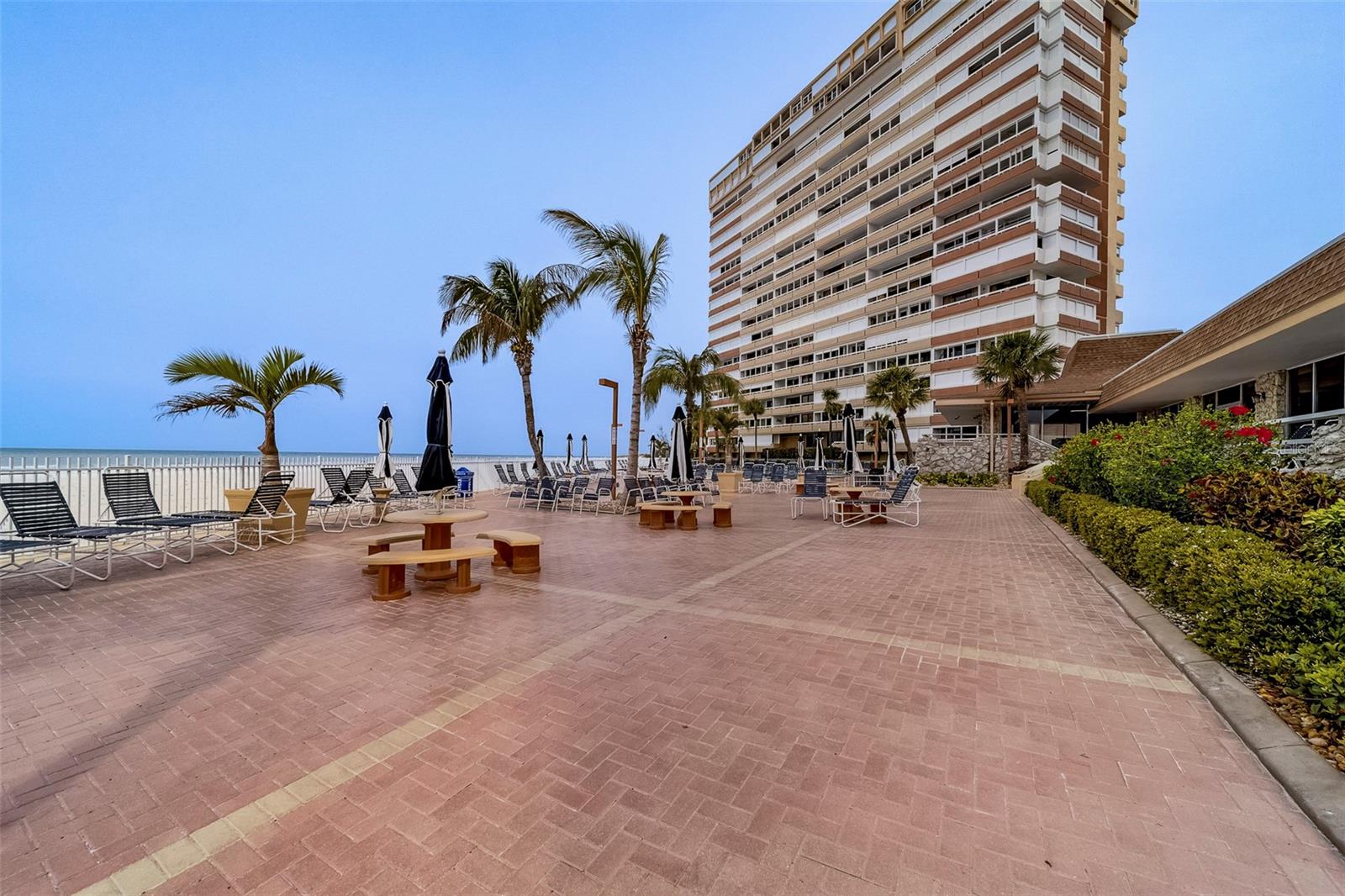 Image 35 of 52 For 17900 Gulf Boulevard 12c