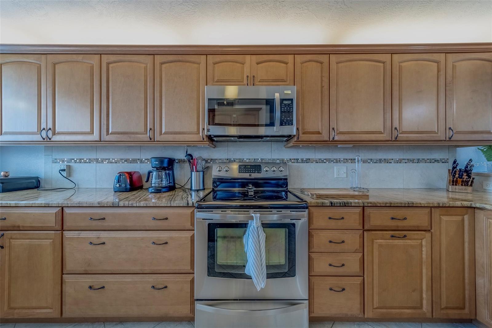 Image 5 of 52 For 17900 Gulf Boulevard 12c