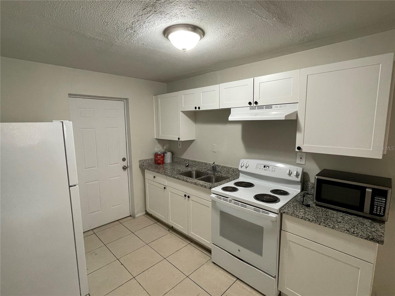 Image 3 of 8 For 1902 42nd Street A
