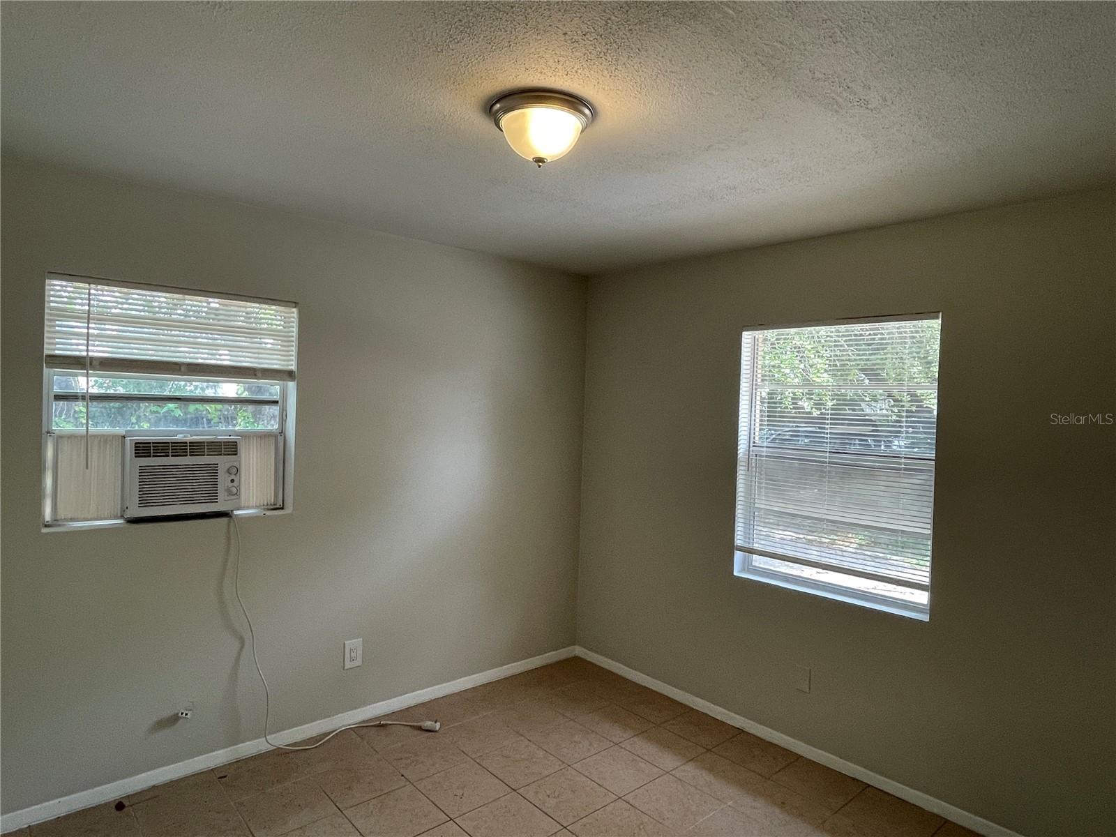 Image 5 of 8 For 1902 42nd Street A
