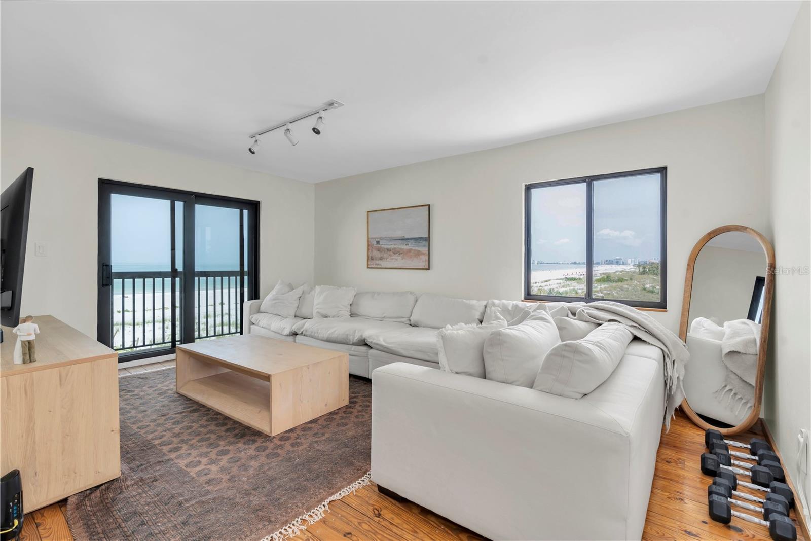 Image 10 of 36 For 3200 Gulf Boulevard 202
