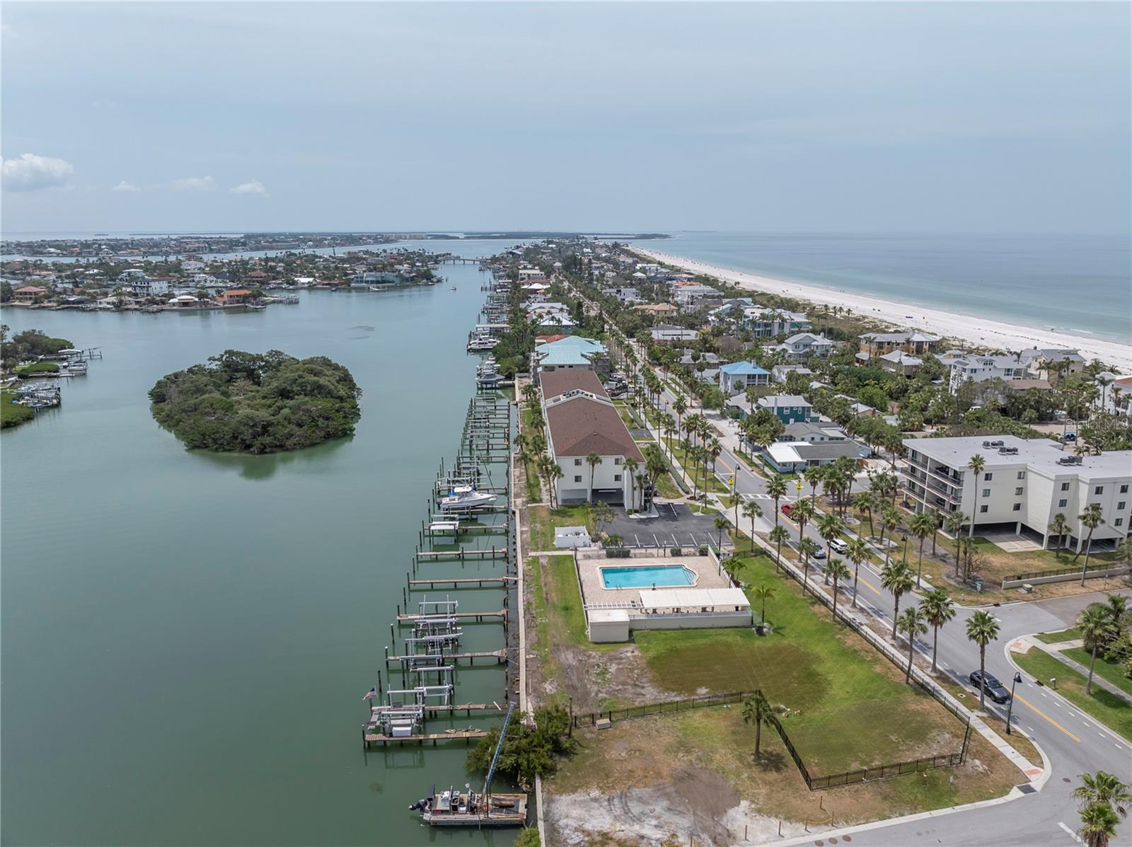 Image 34 of 36 For 3200 Gulf Boulevard 202