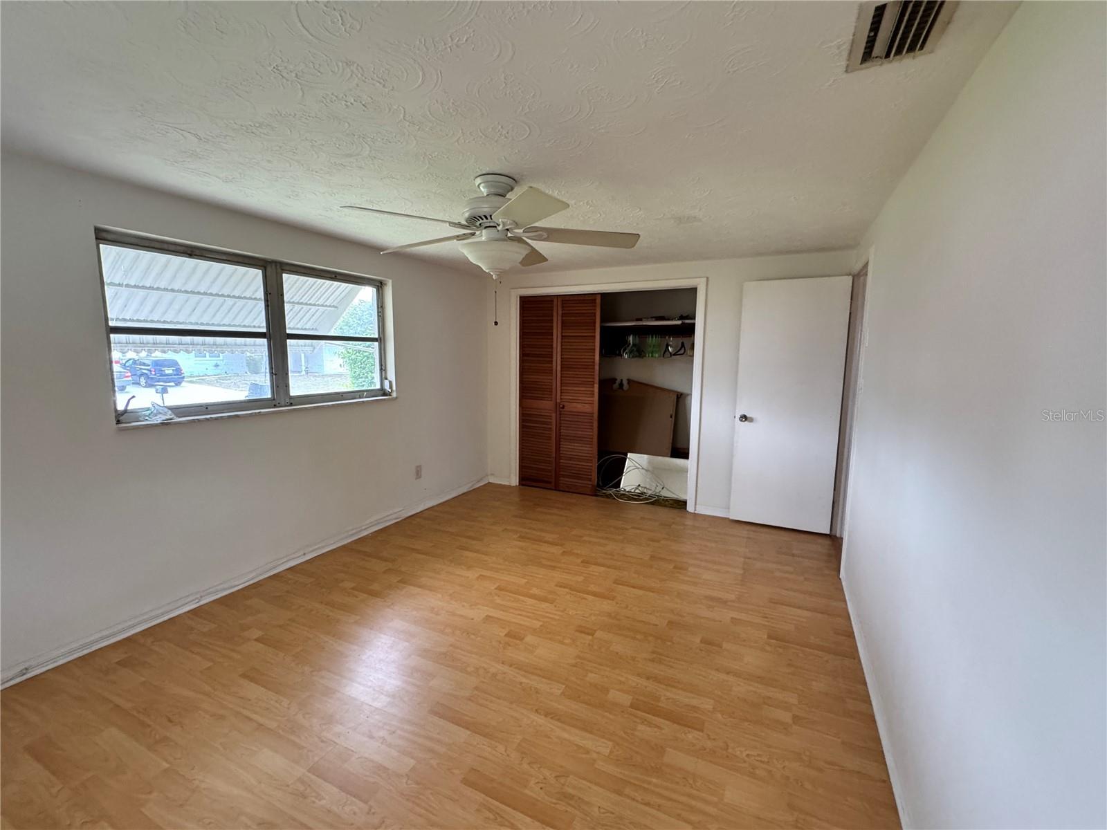 Image 10 of 17 For 1542 Derrick Street