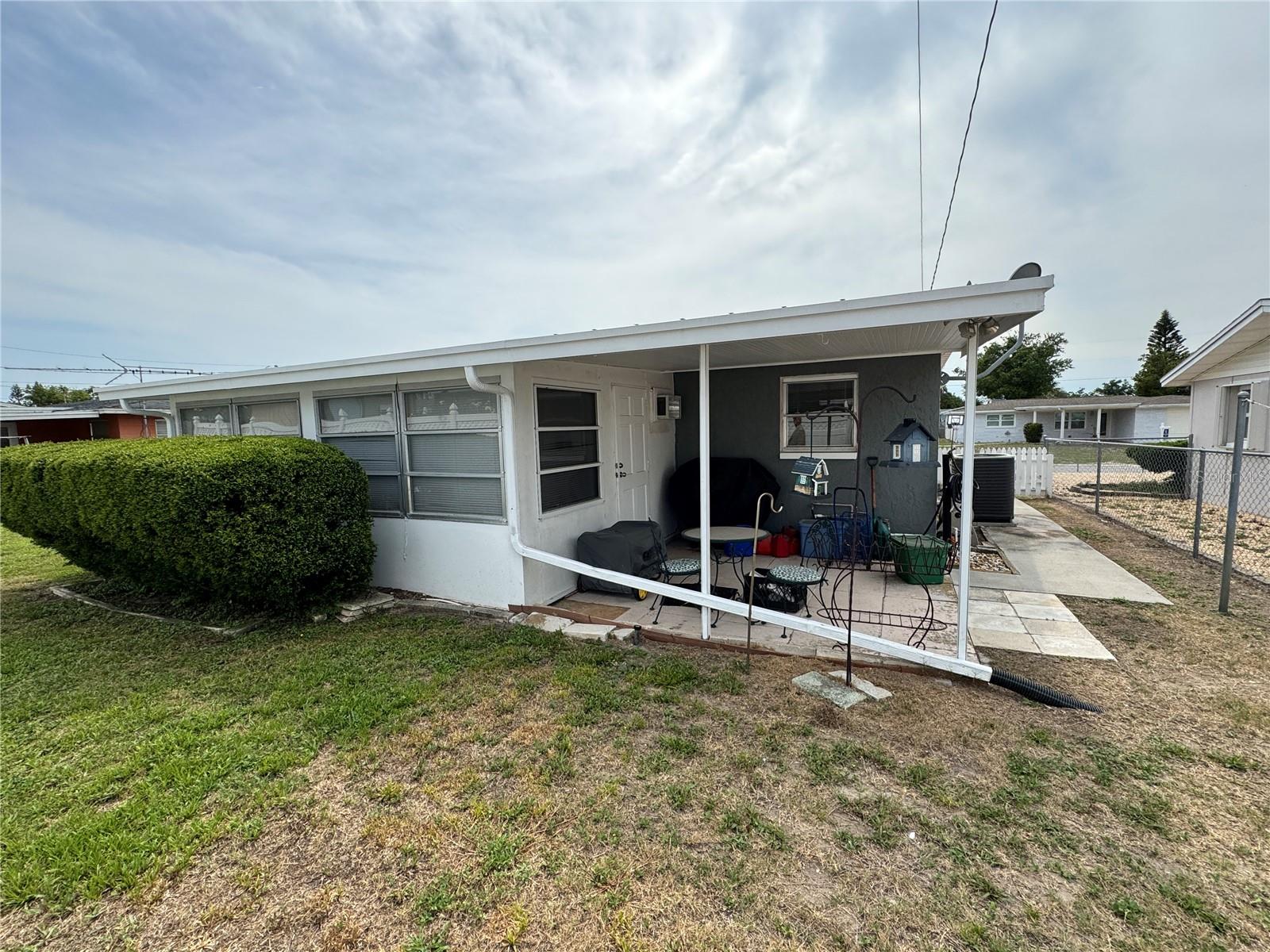 Image 13 of 17 For 1542 Derrick Street