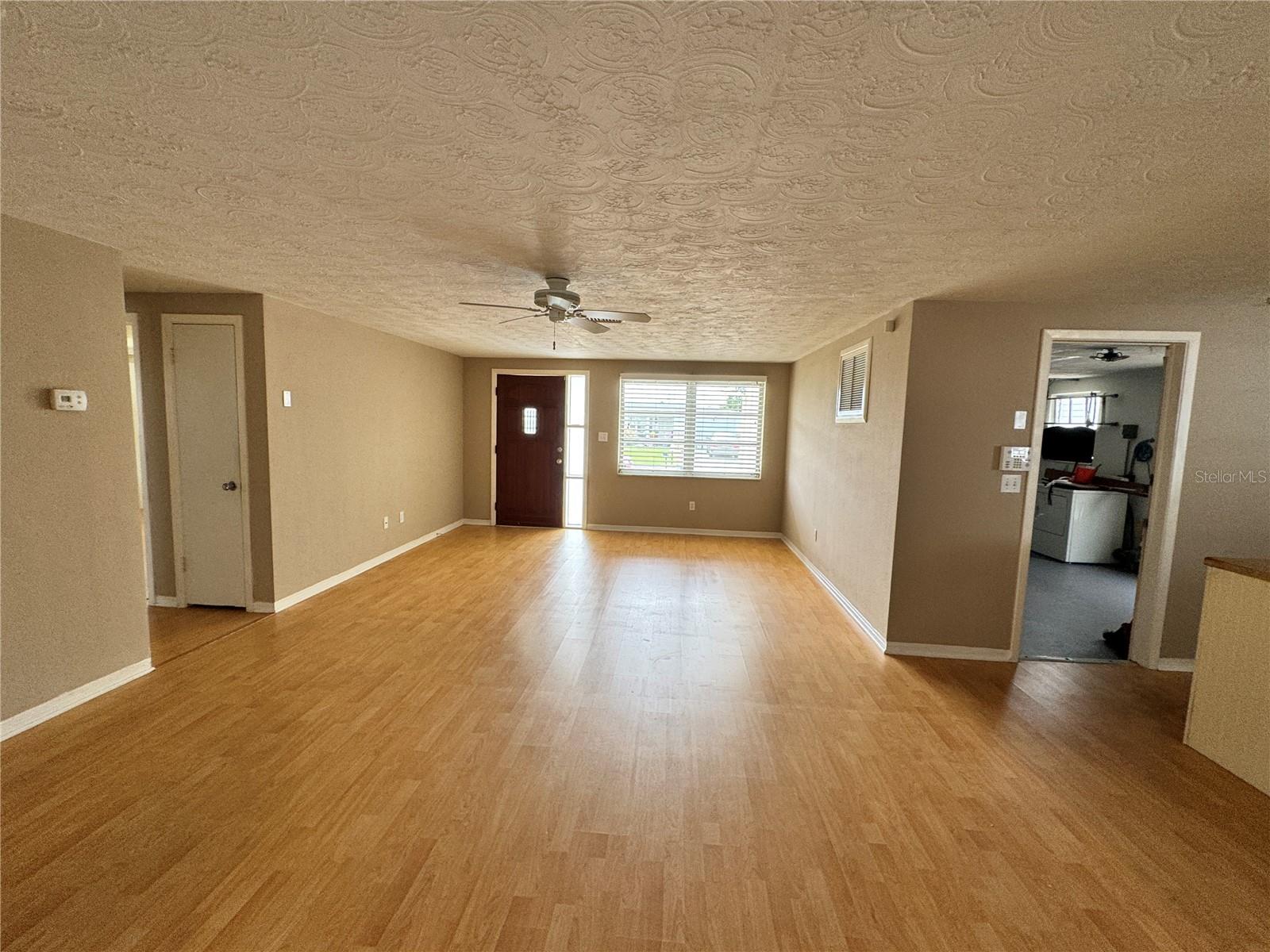 Image 7 of 17 For 1542 Derrick Street