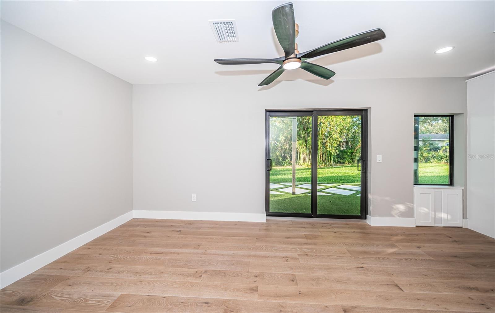 Image 39 of 95 For 3165 Renatta Drive