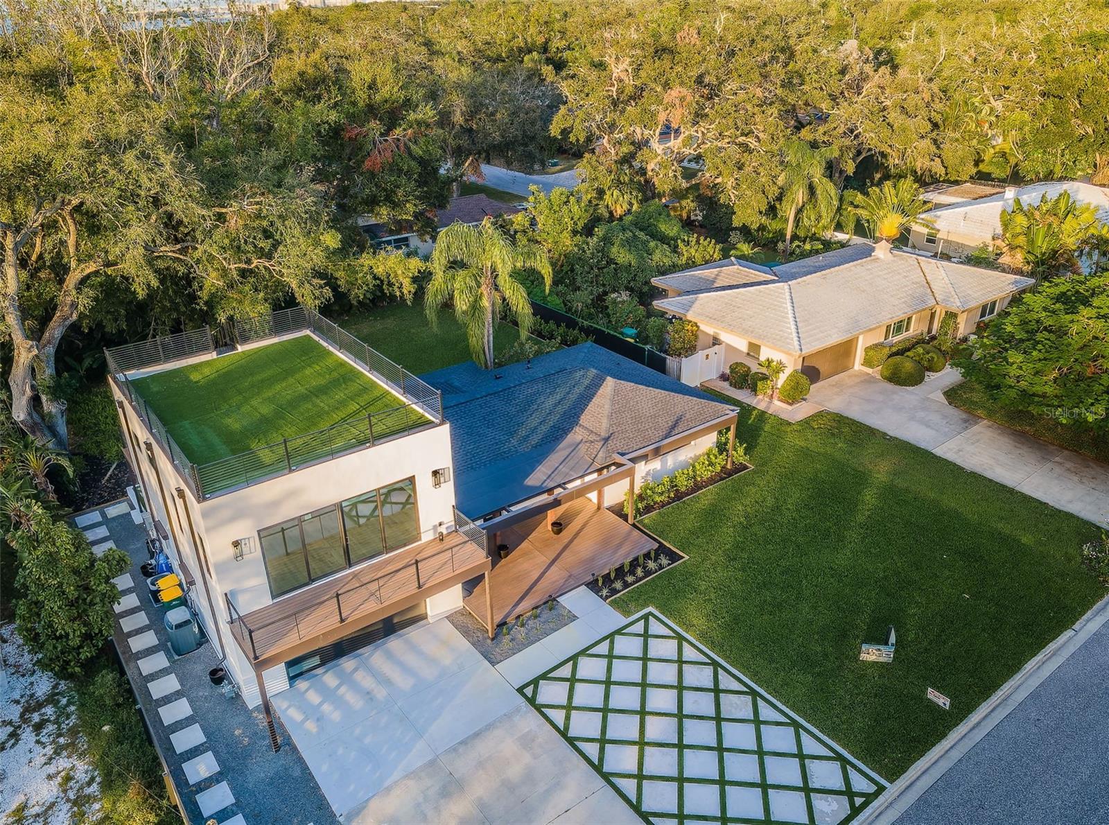 Image 4 of 95 For 3165 Renatta Drive