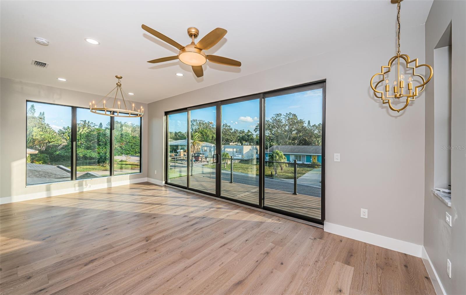 Image 61 of 95 For 3165 Renatta Drive