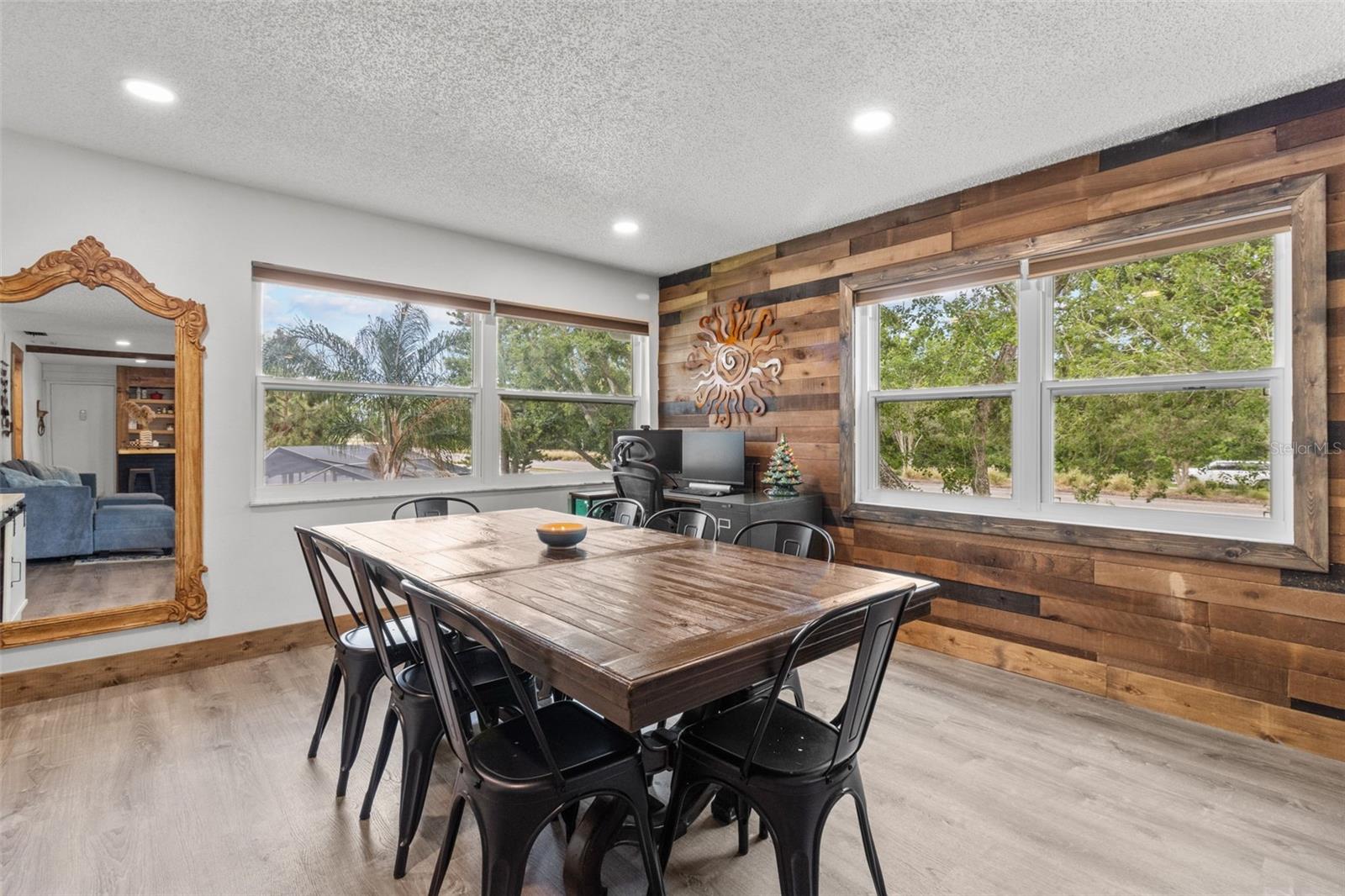 Image 11 of 37 For 9821 113th Street 201