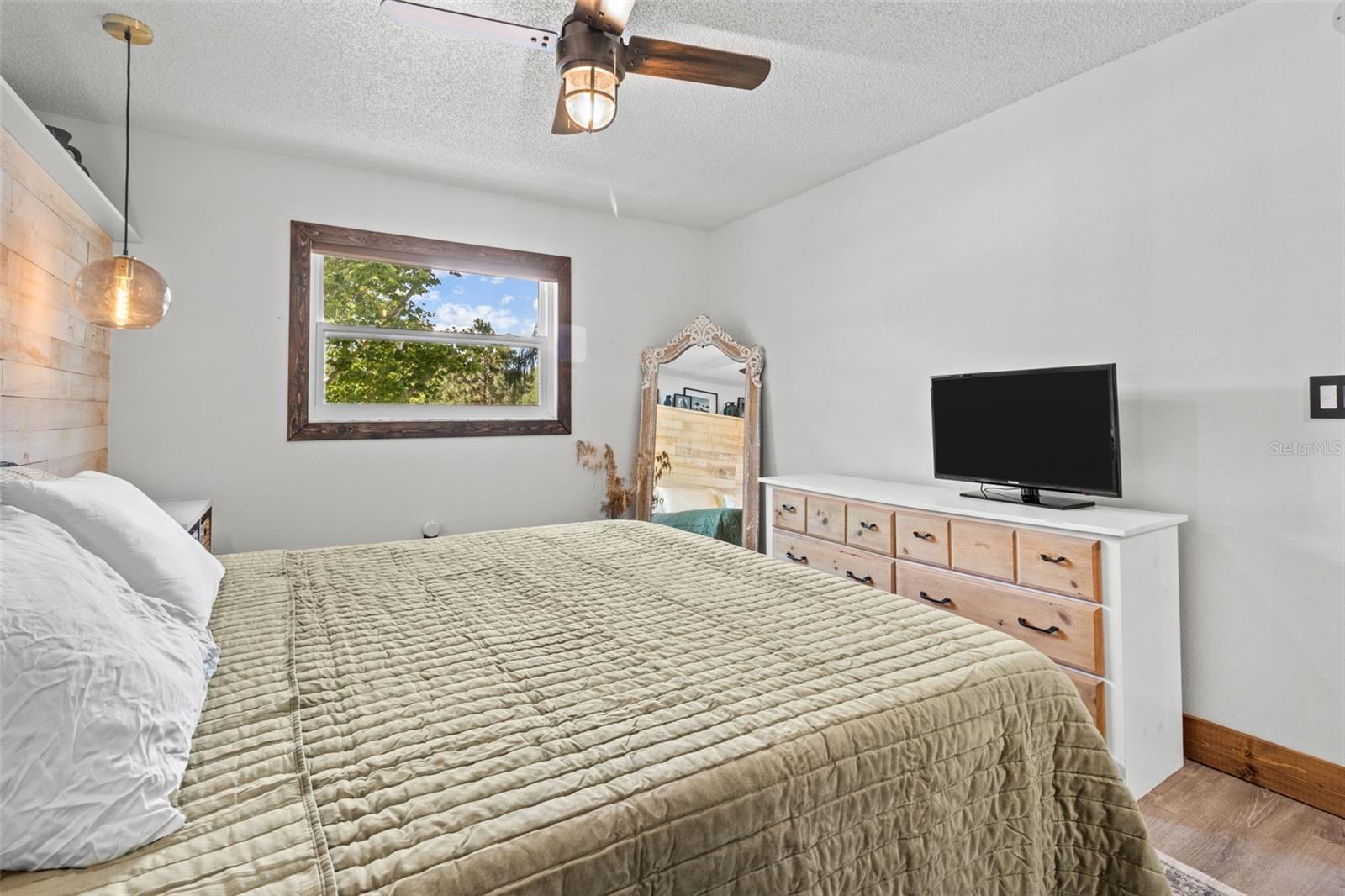Image 14 of 37 For 9821 113th Street 201