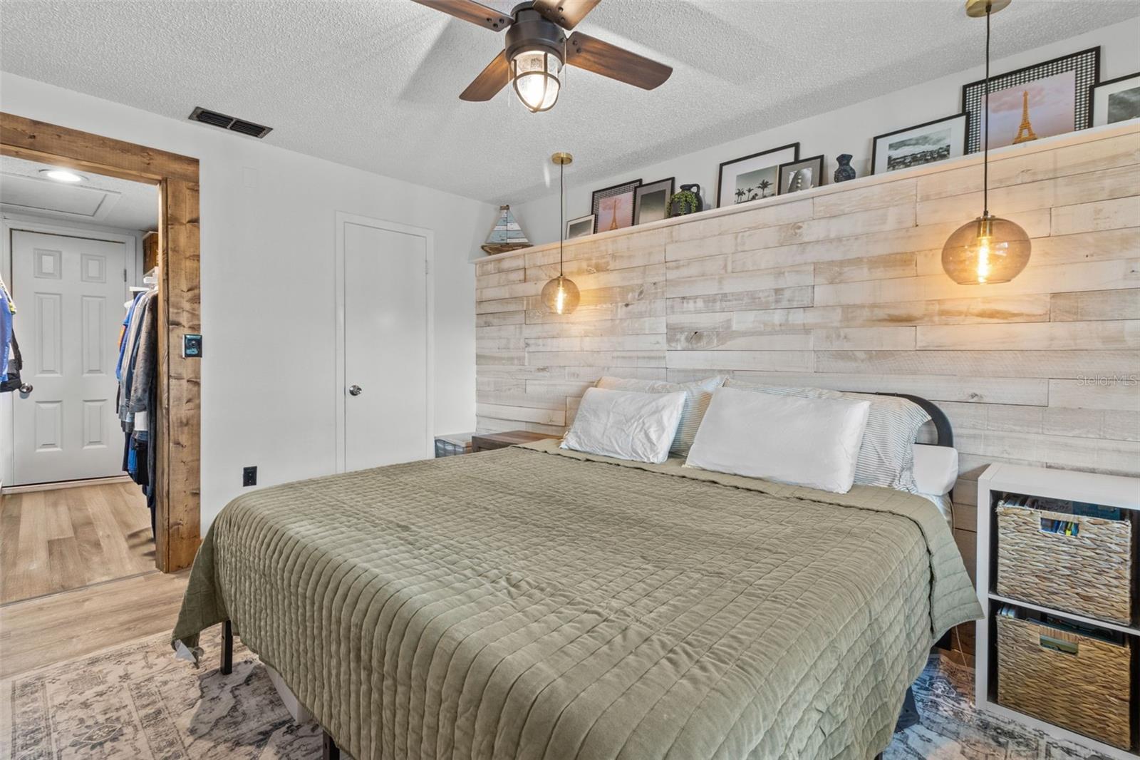 Image 15 of 37 For 9821 113th Street 201