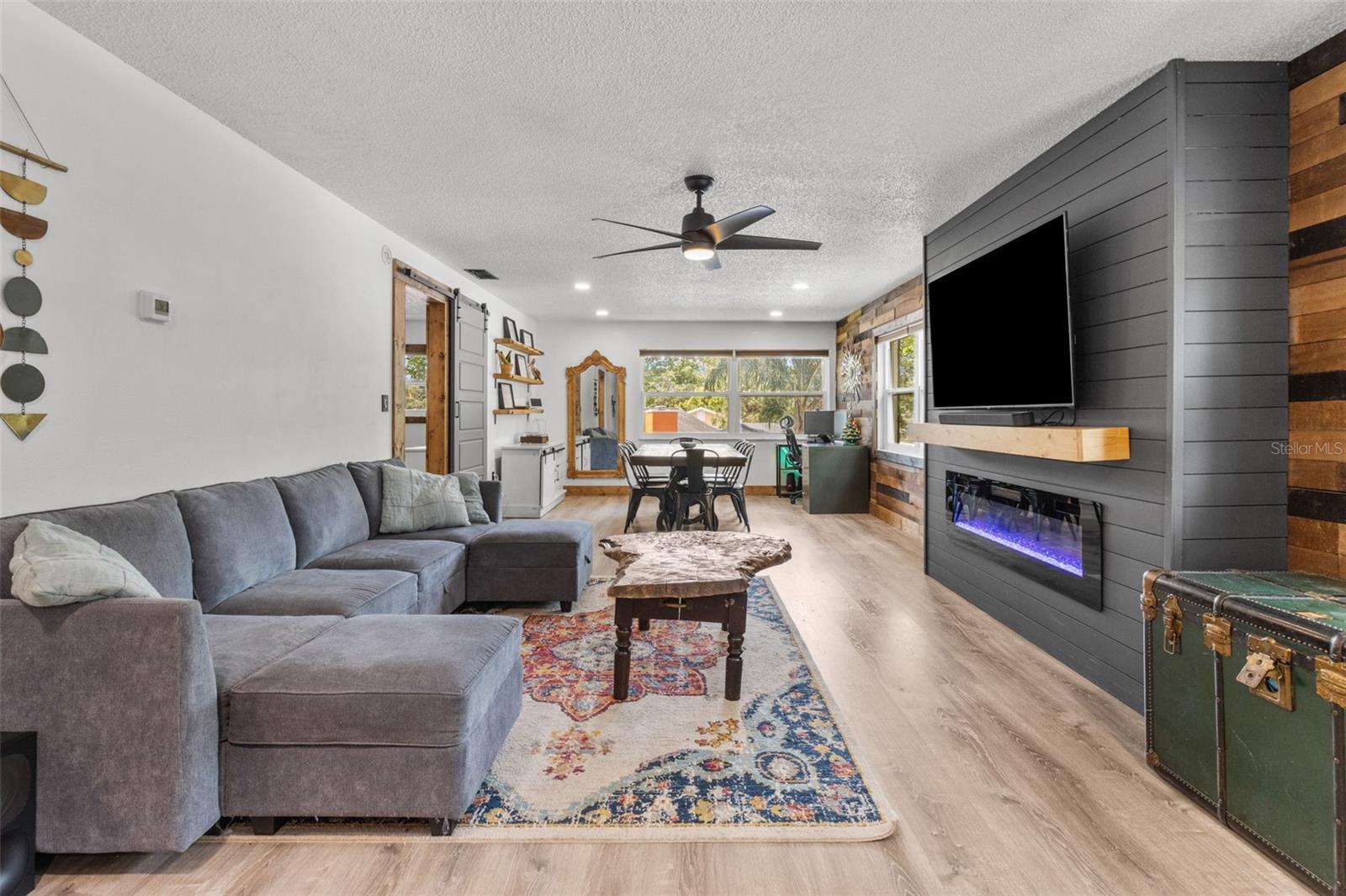 Image 7 of 37 For 9821 113th Street 201