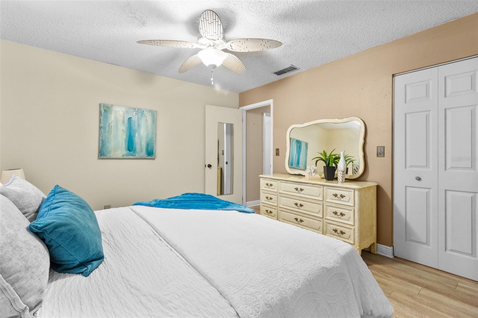 Image 23 of 50 For 6190 80th Street N 102