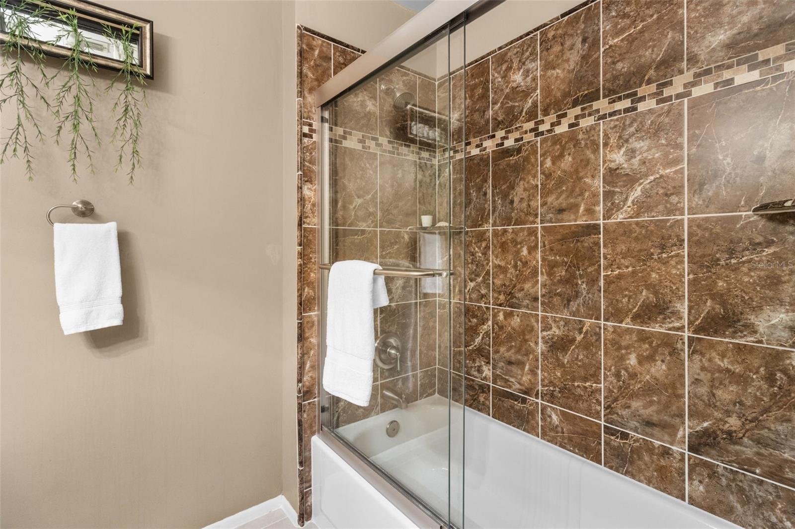 Image 25 of 50 For 6190 80th Street N 102