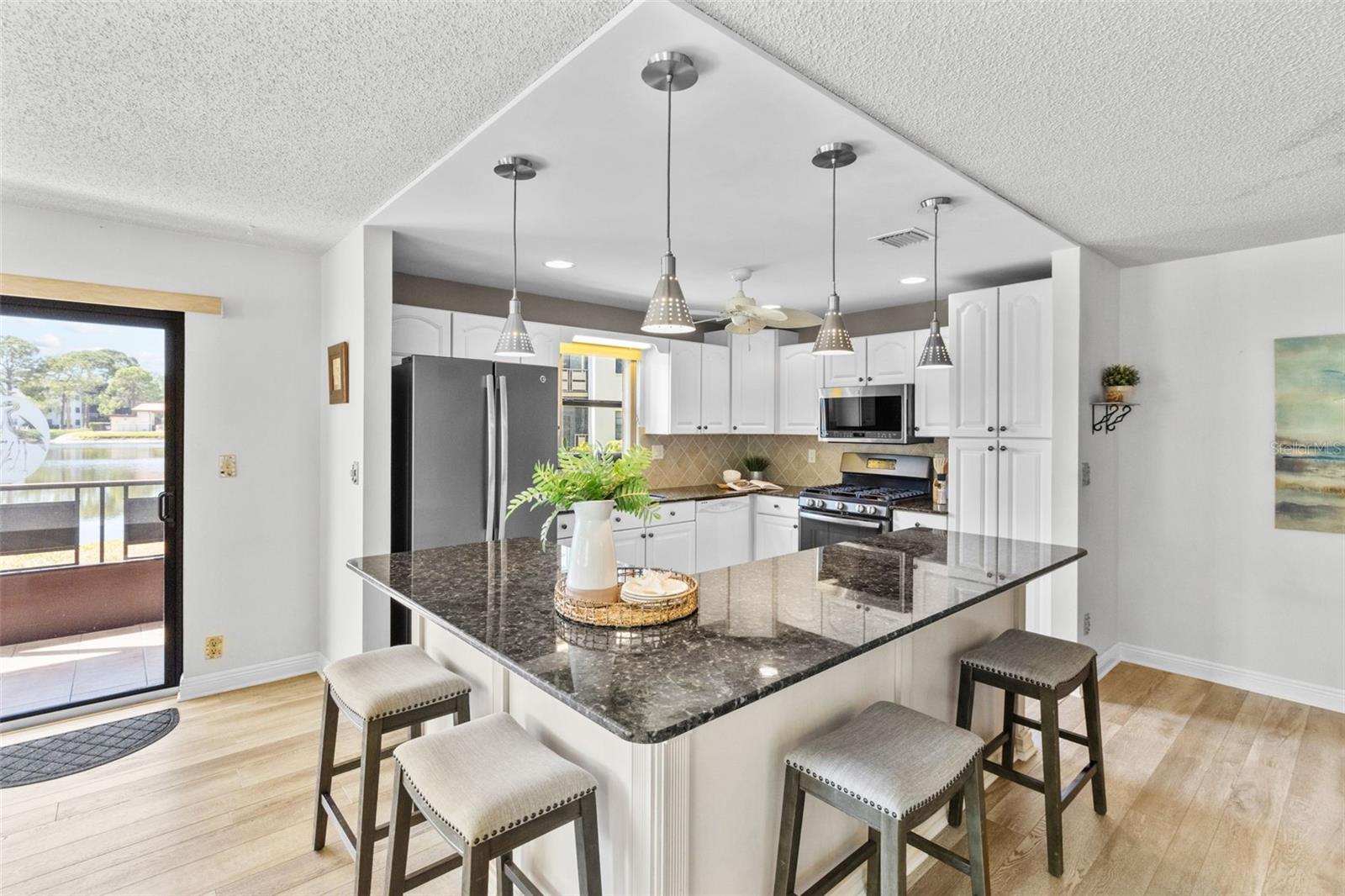 Image 4 of 50 For 6190 80th Street N 102