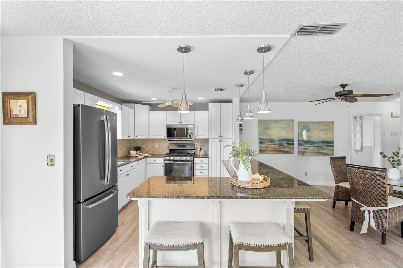 Image 5 of 50 For 6190 80th Street N 102