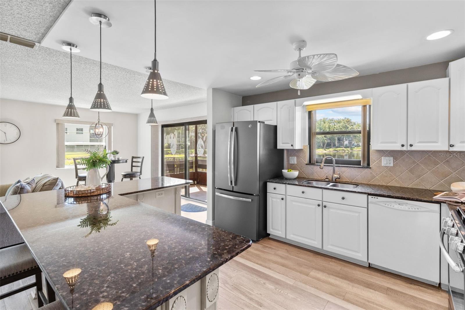 Image 6 of 50 For 6190 80th Street N 102