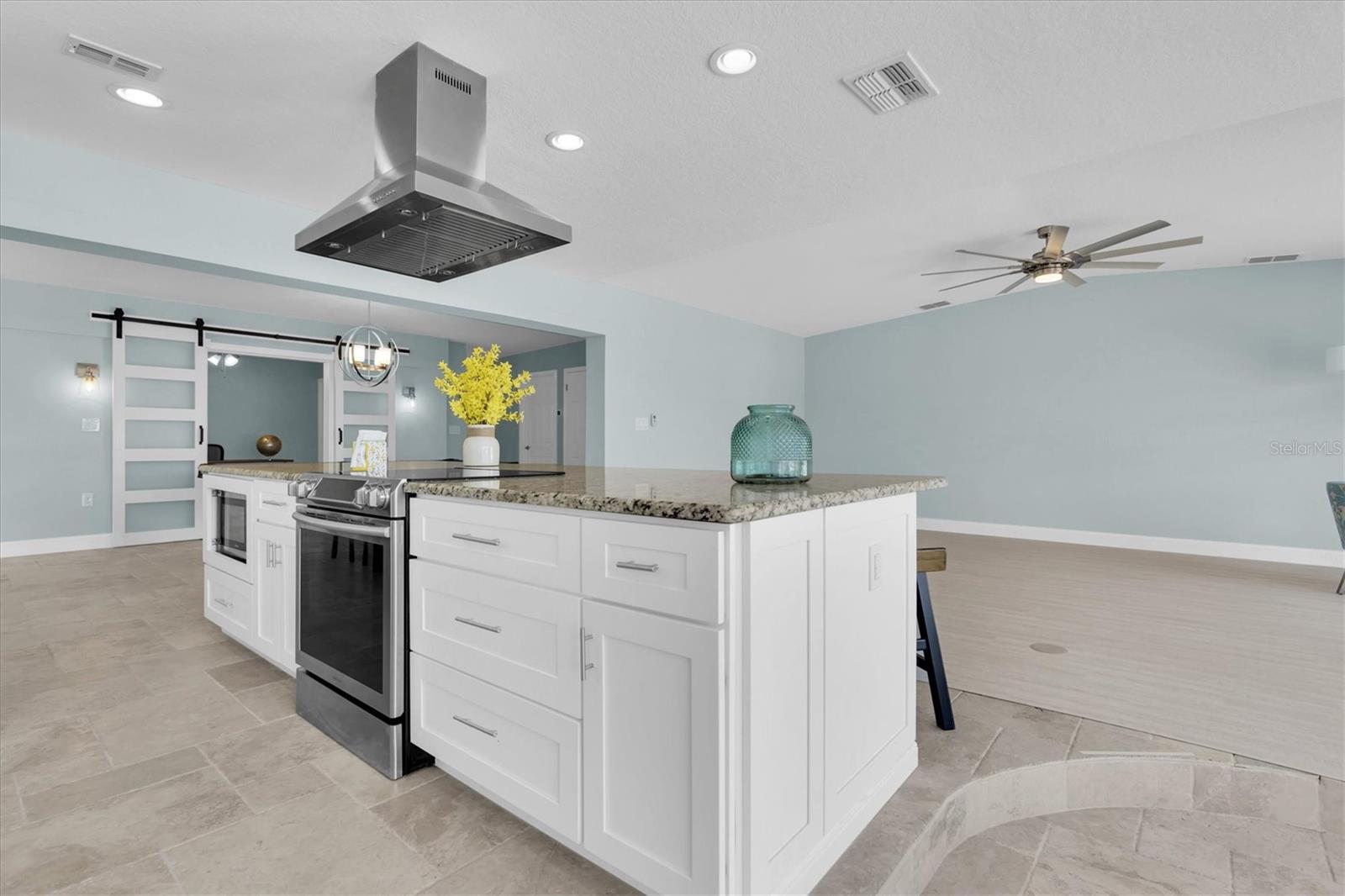 Image 15 of 53 For 4055 Floramar Terrace