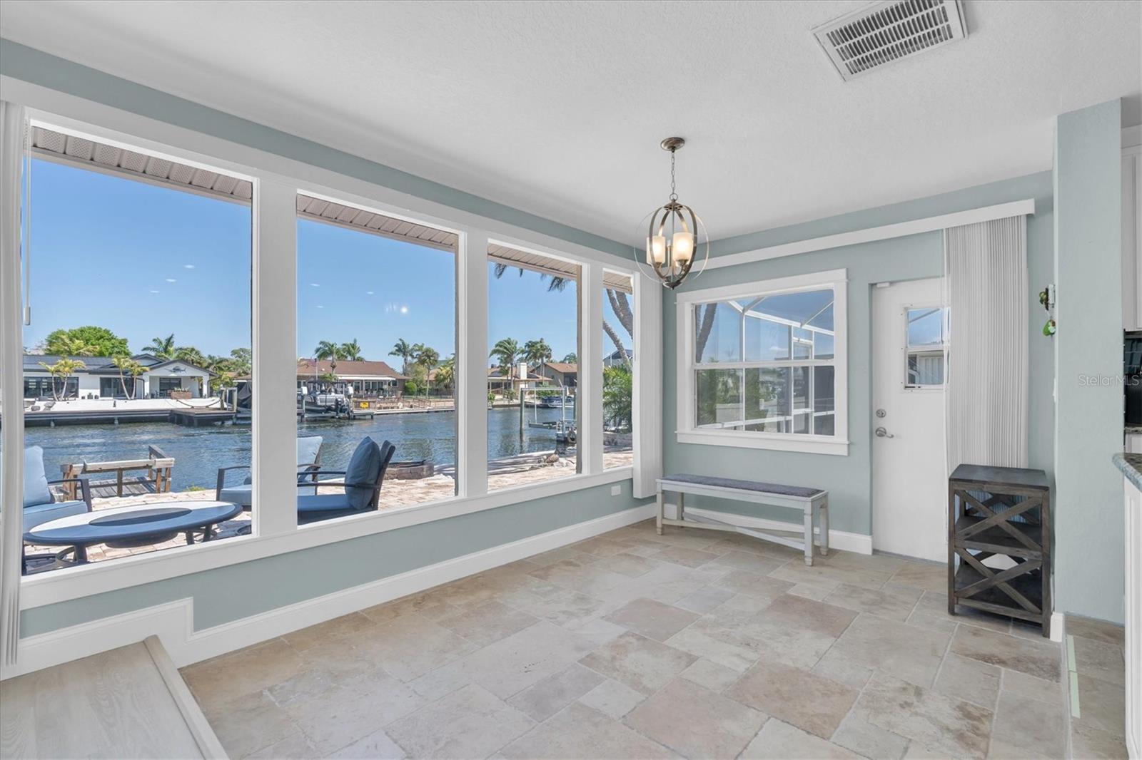 Image 23 of 53 For 4055 Floramar Terrace