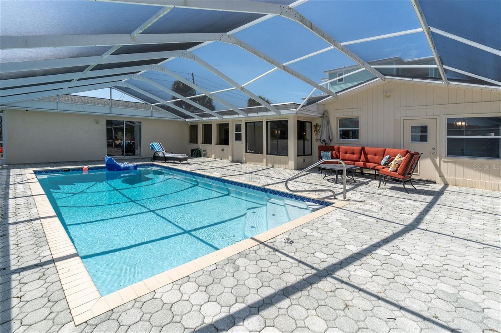 Image 36 of 53 For 4055 Floramar Terrace
