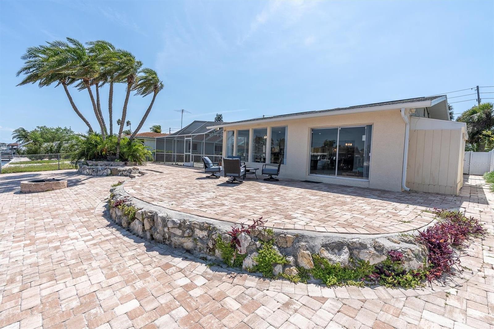 Image 40 of 53 For 4055 Floramar Terrace