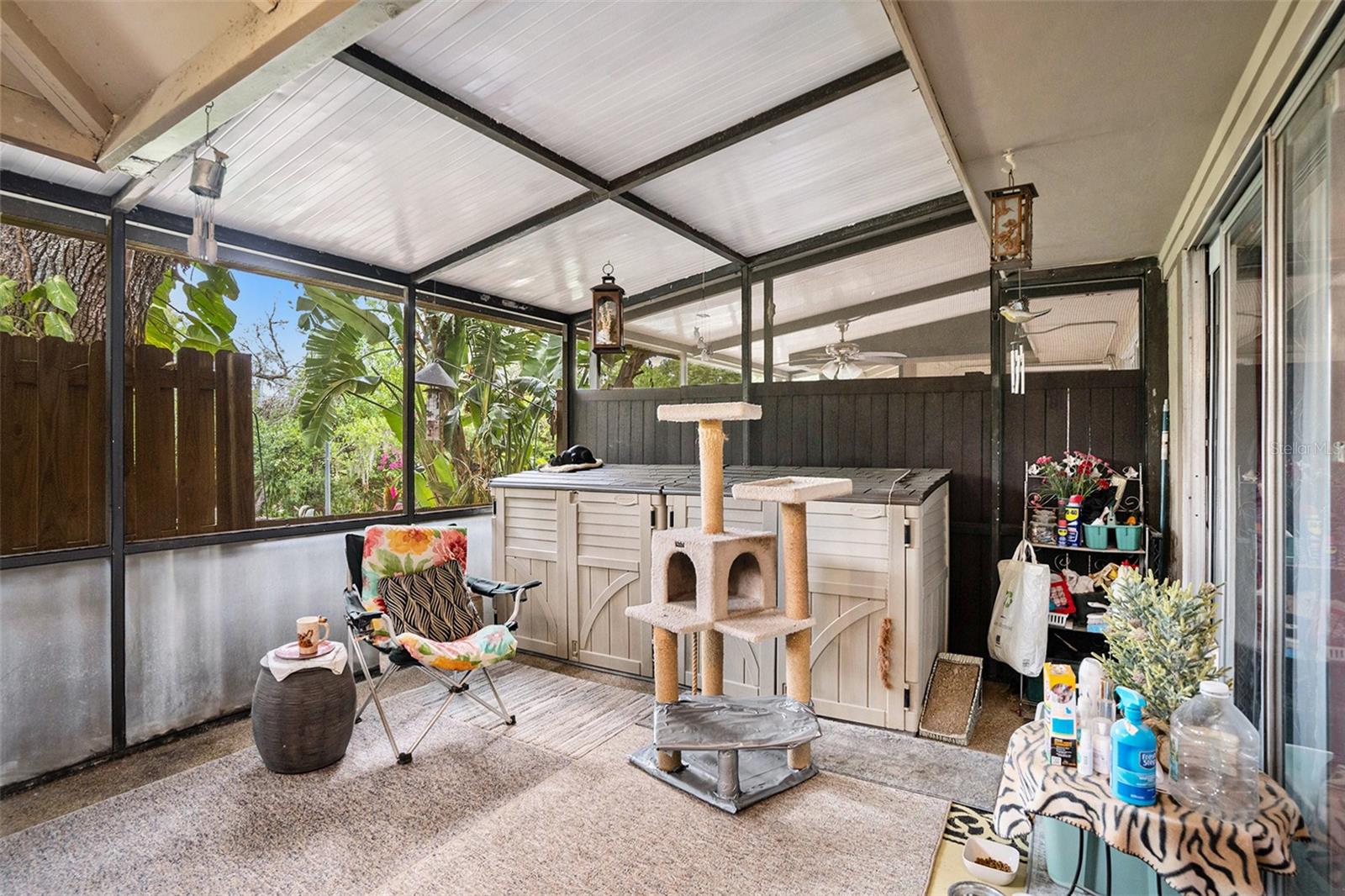 Listing photo id 18 for 3203 Doe Court
