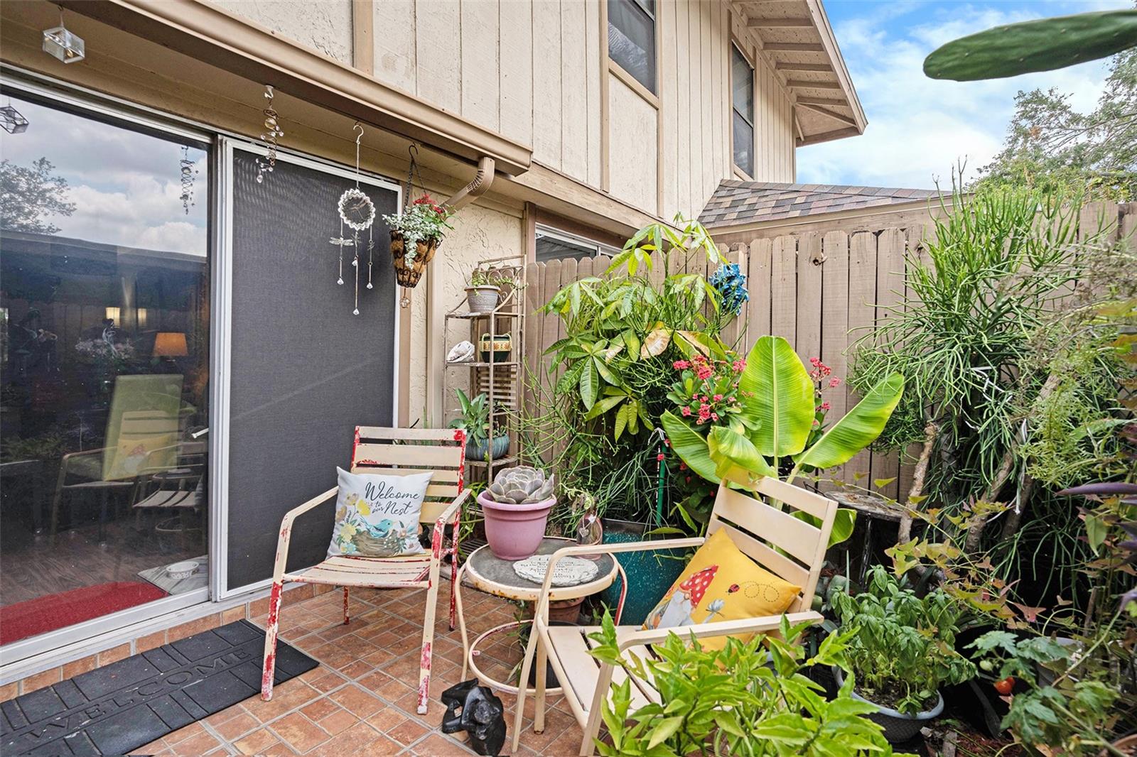 Listing photo id 19 for 3203 Doe Court
