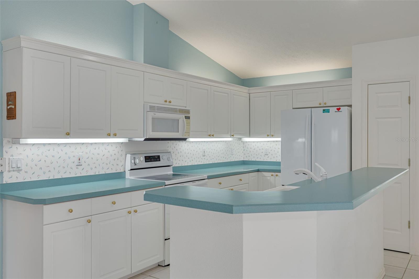 Image 14 of 57 For 5812 Garden Lakes Majestic