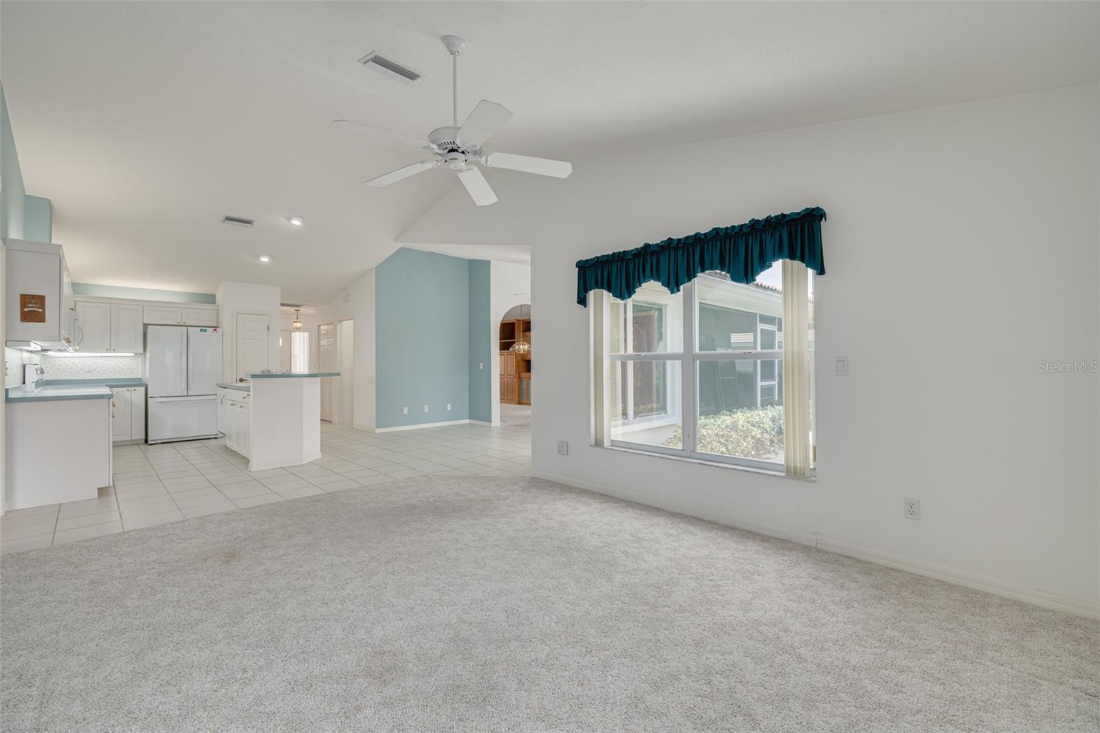 Image 19 of 57 For 5812 Garden Lakes Majestic