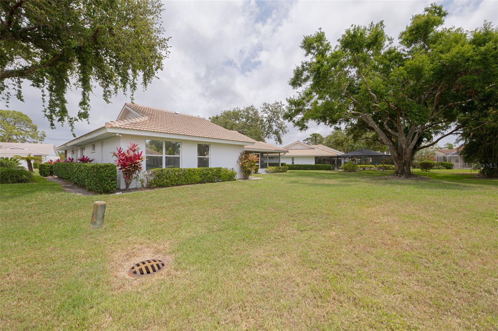 Image 37 of 57 For 5812 Garden Lakes Majestic