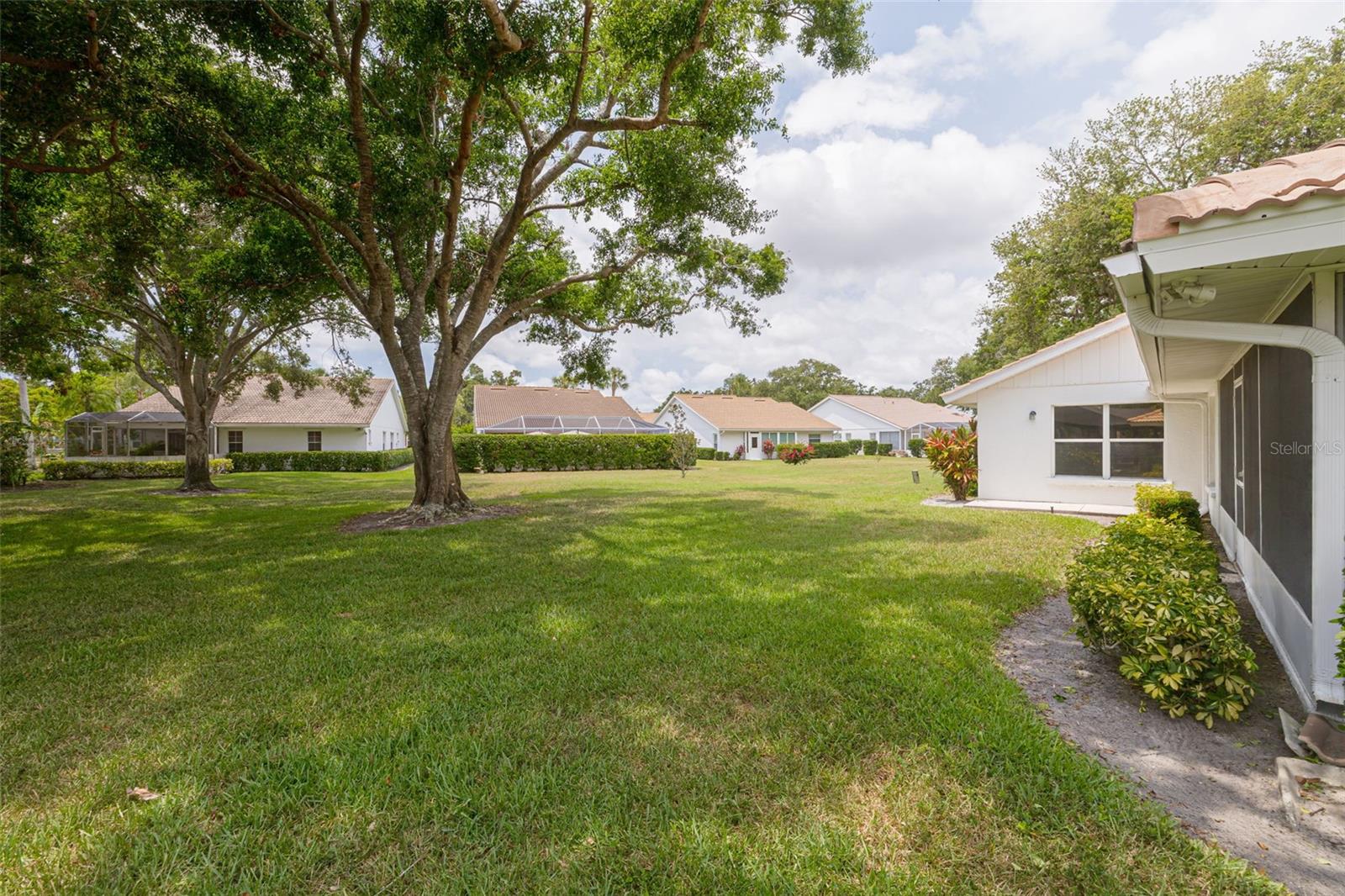 Image 39 of 57 For 5812 Garden Lakes Majestic