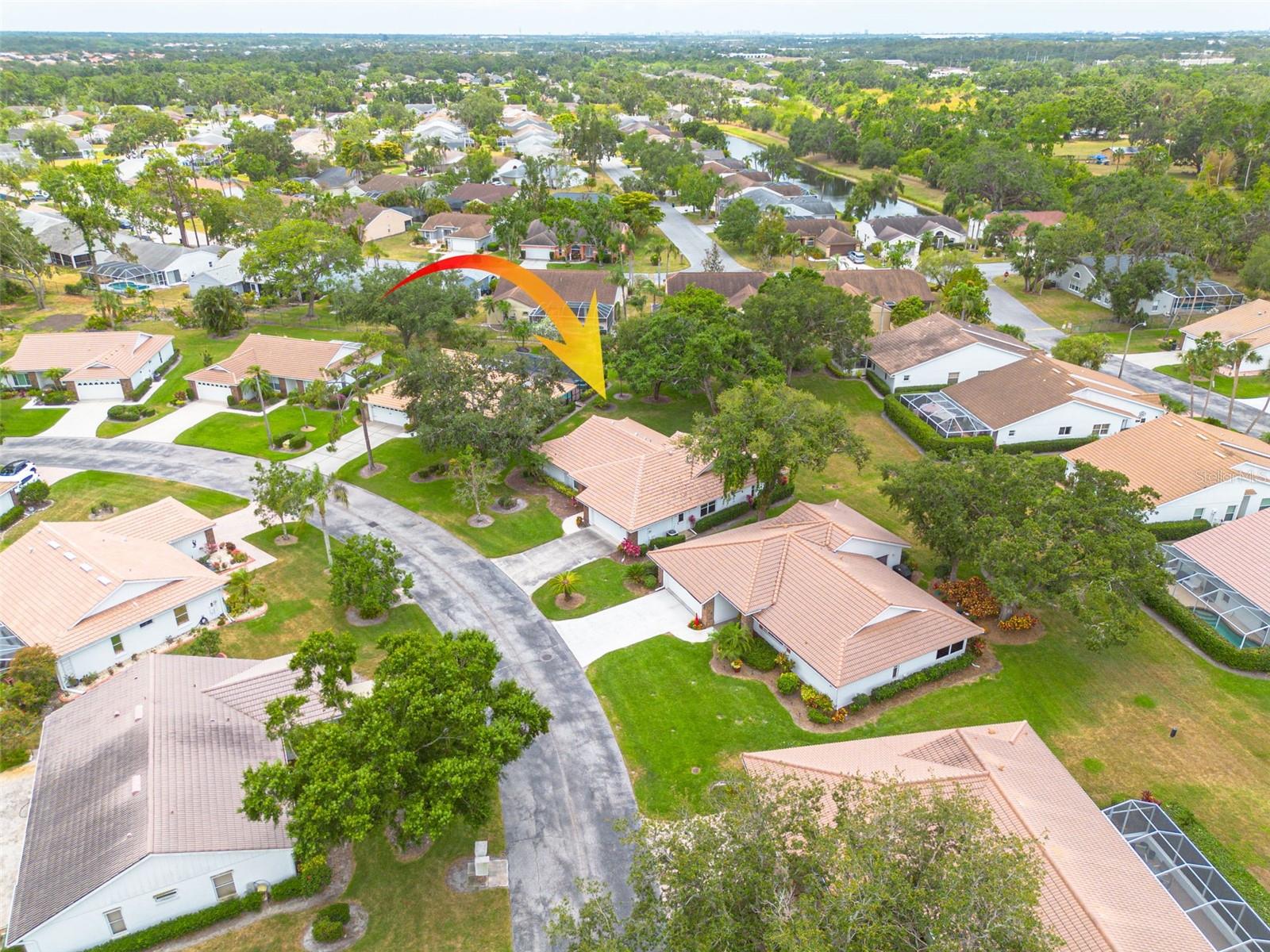 Image 4 of 57 For 5812 Garden Lakes Majestic