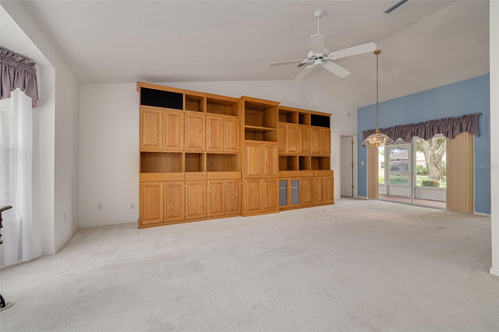 Image 8 of 57 For 5812 Garden Lakes Majestic