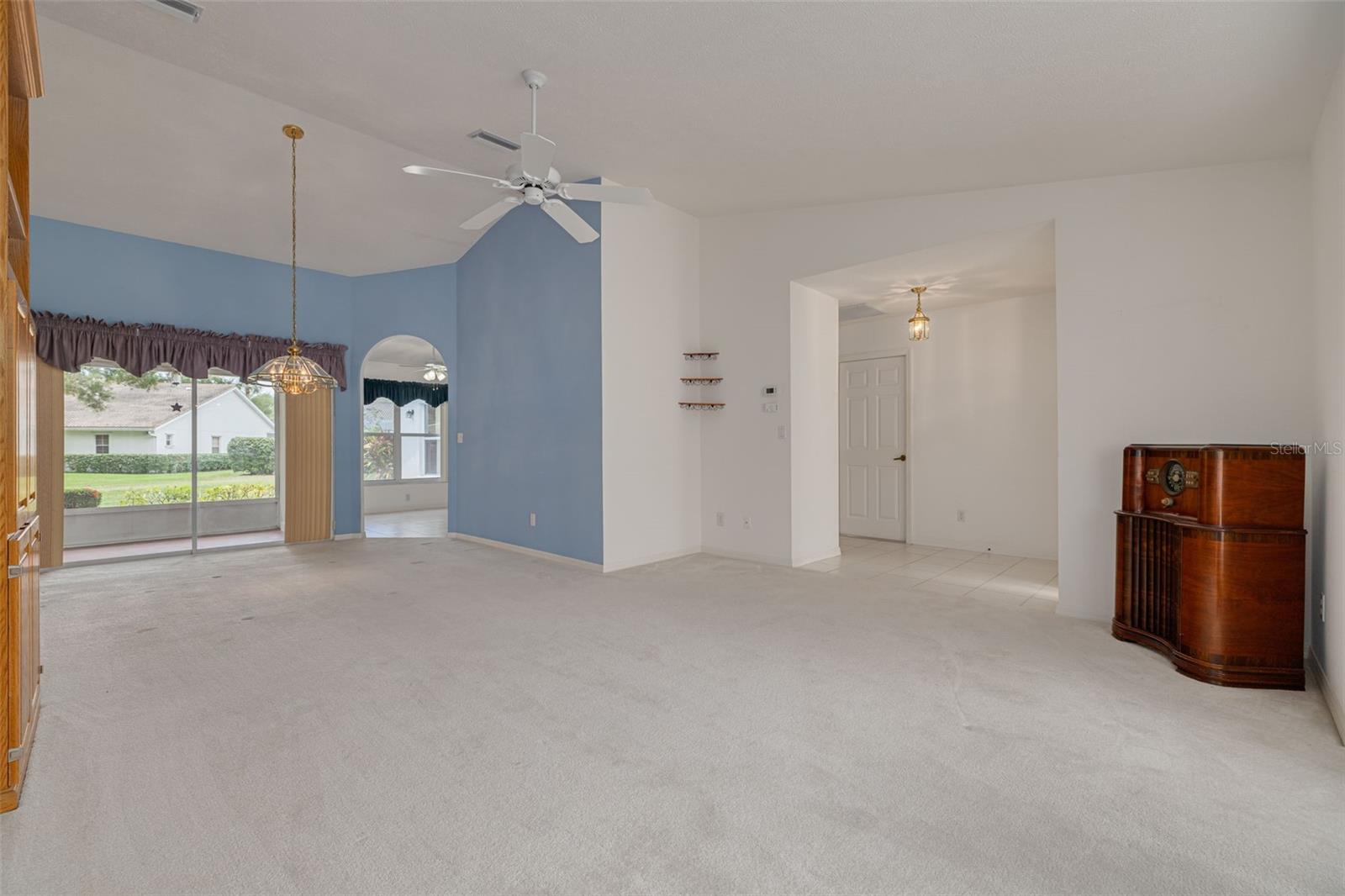 Image 9 of 57 For 5812 Garden Lakes Majestic