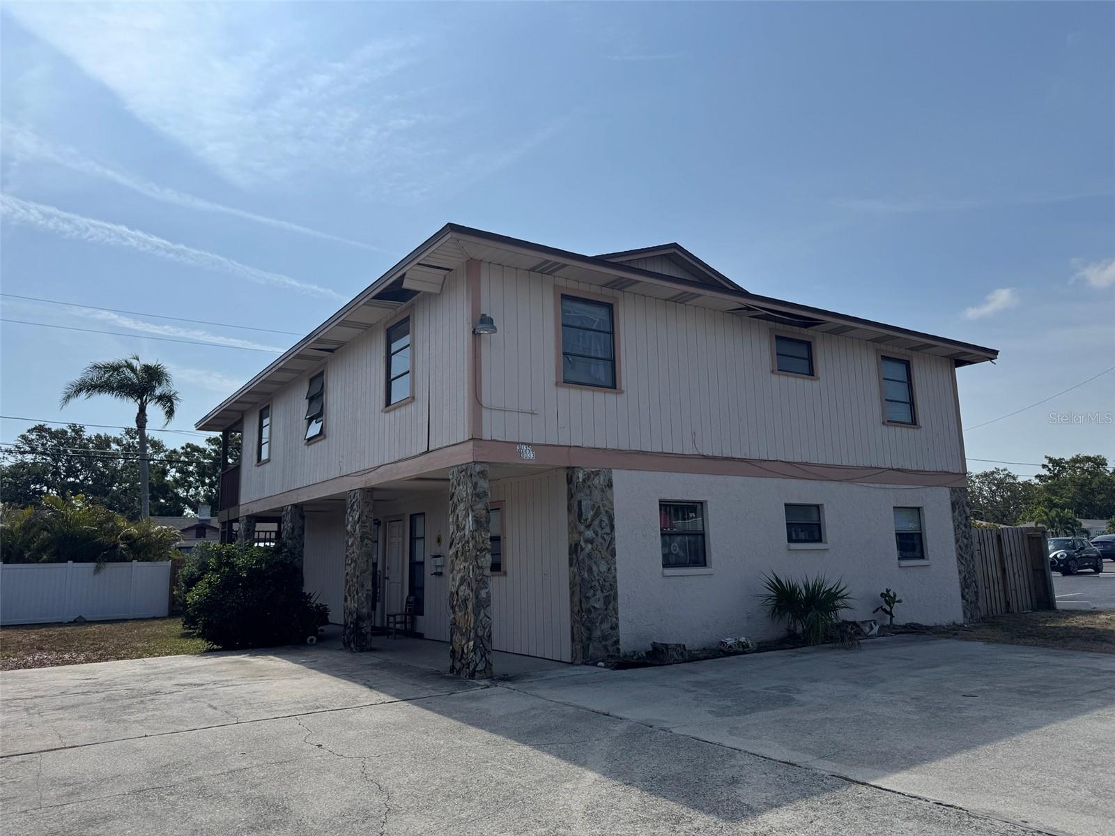 Details for 3033 16th Street N, ST PETERSBURG, FL 33704
