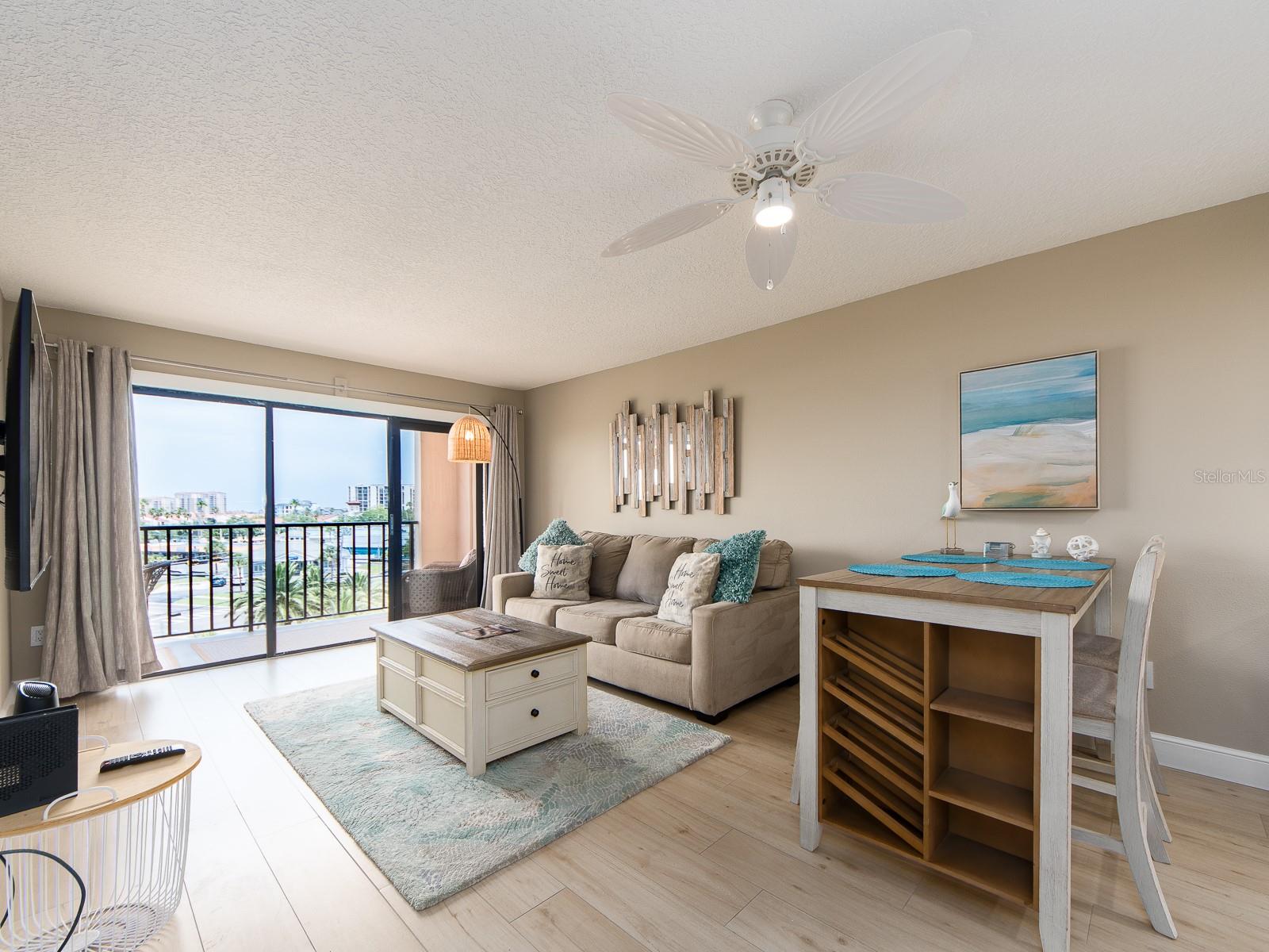 Image 14 of 48 For 51 Island Way 503