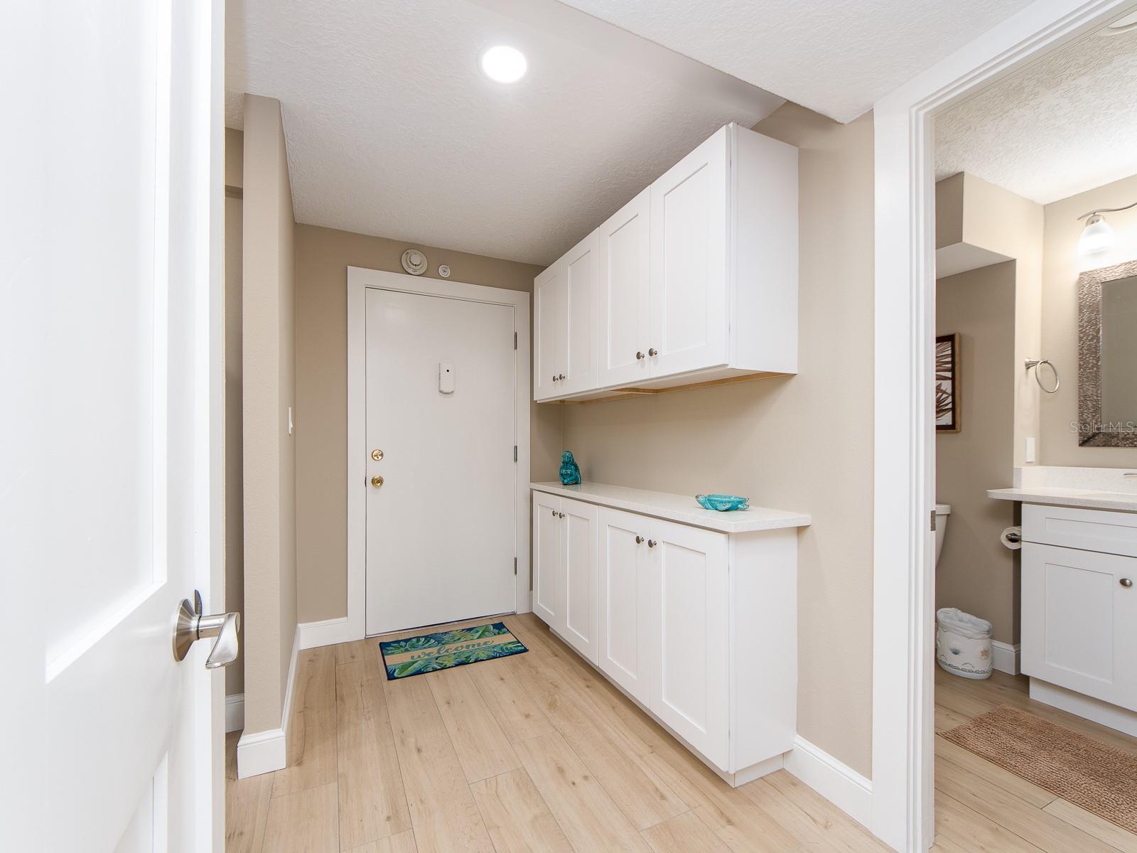 Image 7 of 48 For 51 Island Way 503