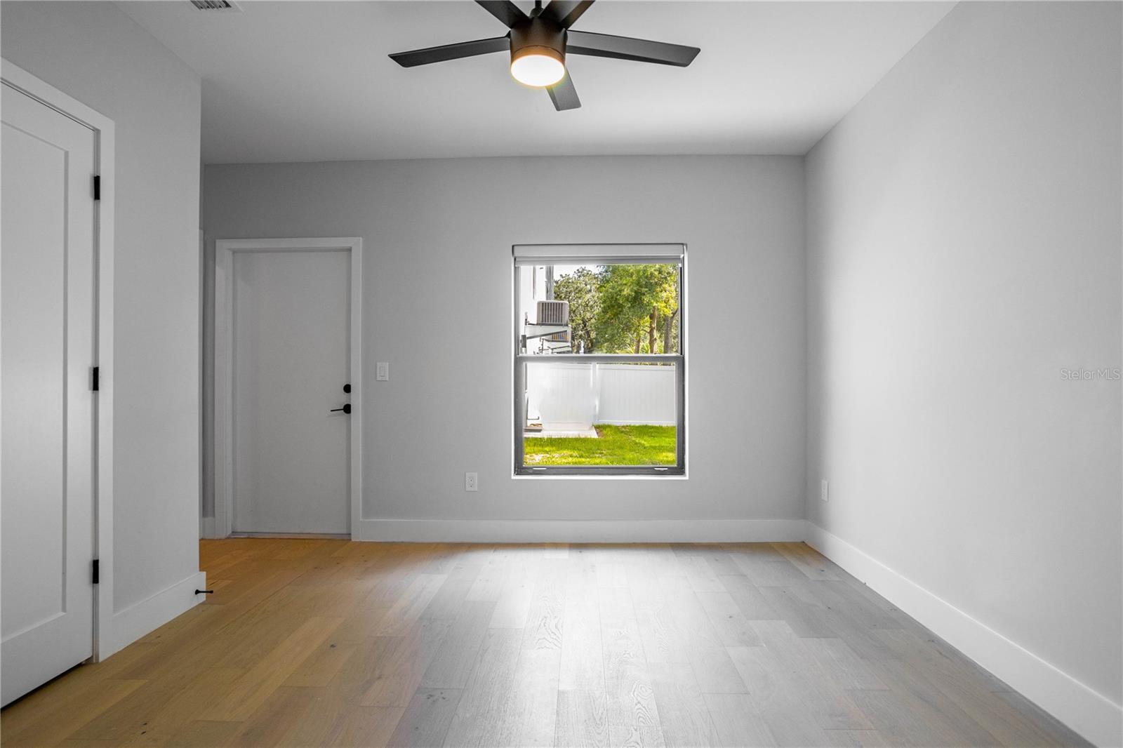 Image 21 of 23 For 607 W Euclid Ave  3