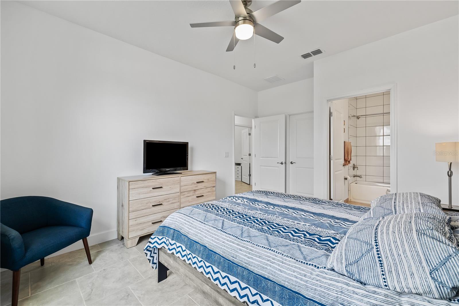 Image 19 of 42 For 4914 Sienna Isles Avenue