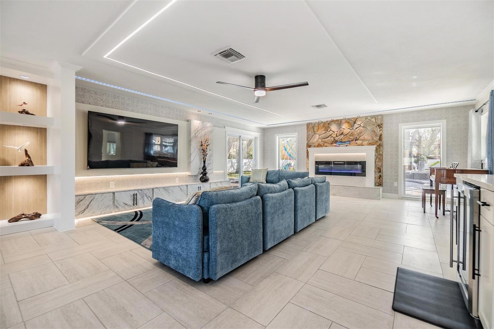 Image 6 of 44 For 5744 150th Avenue N