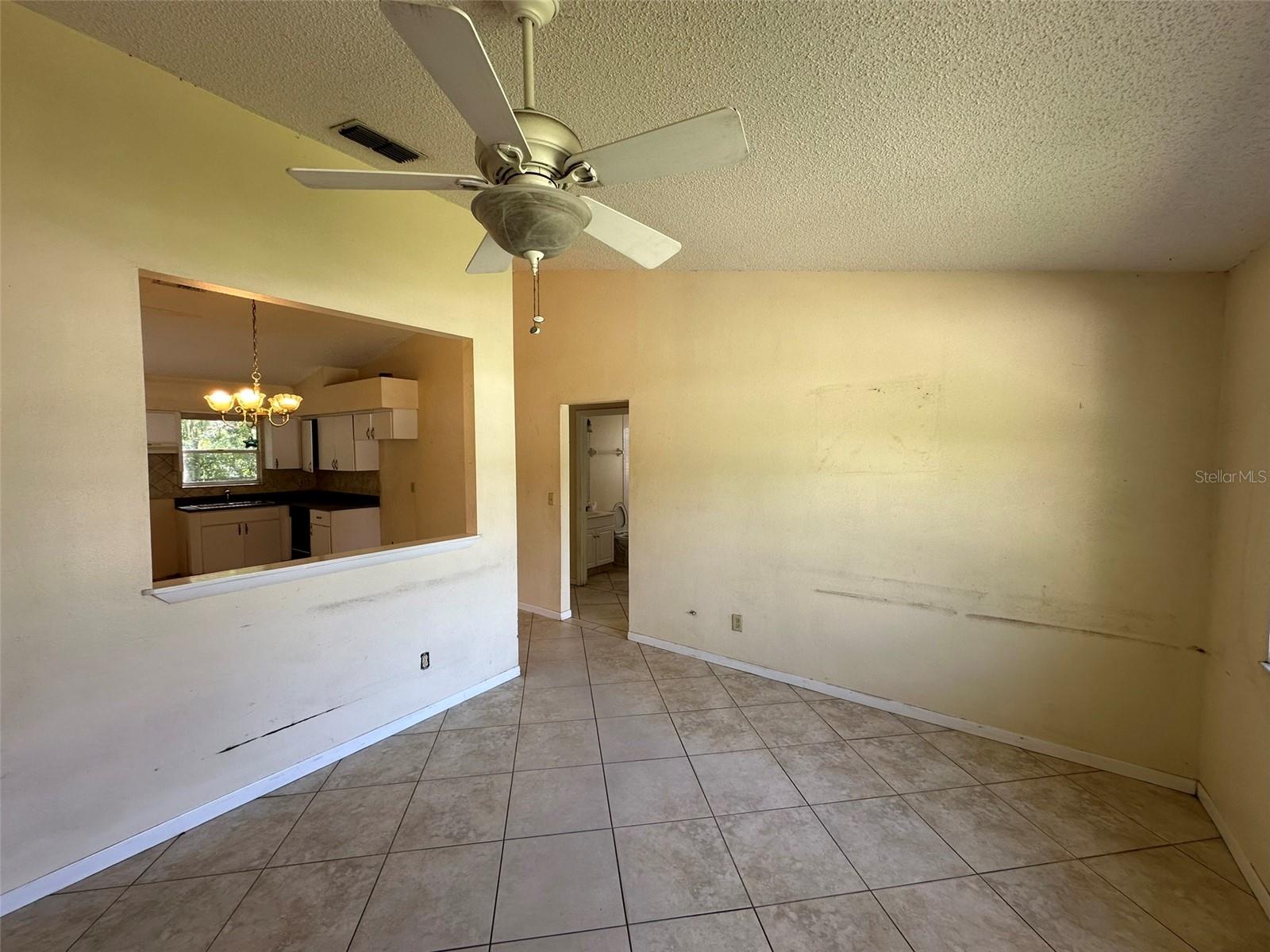 Image 2 of 10 For 650 Palm Place